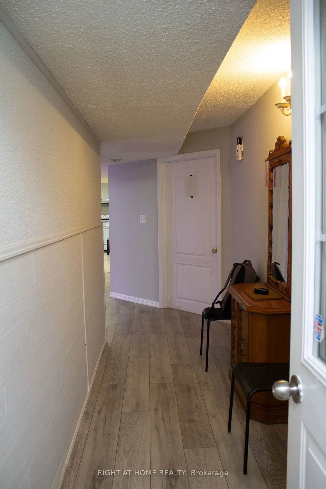 8 Terra Road W