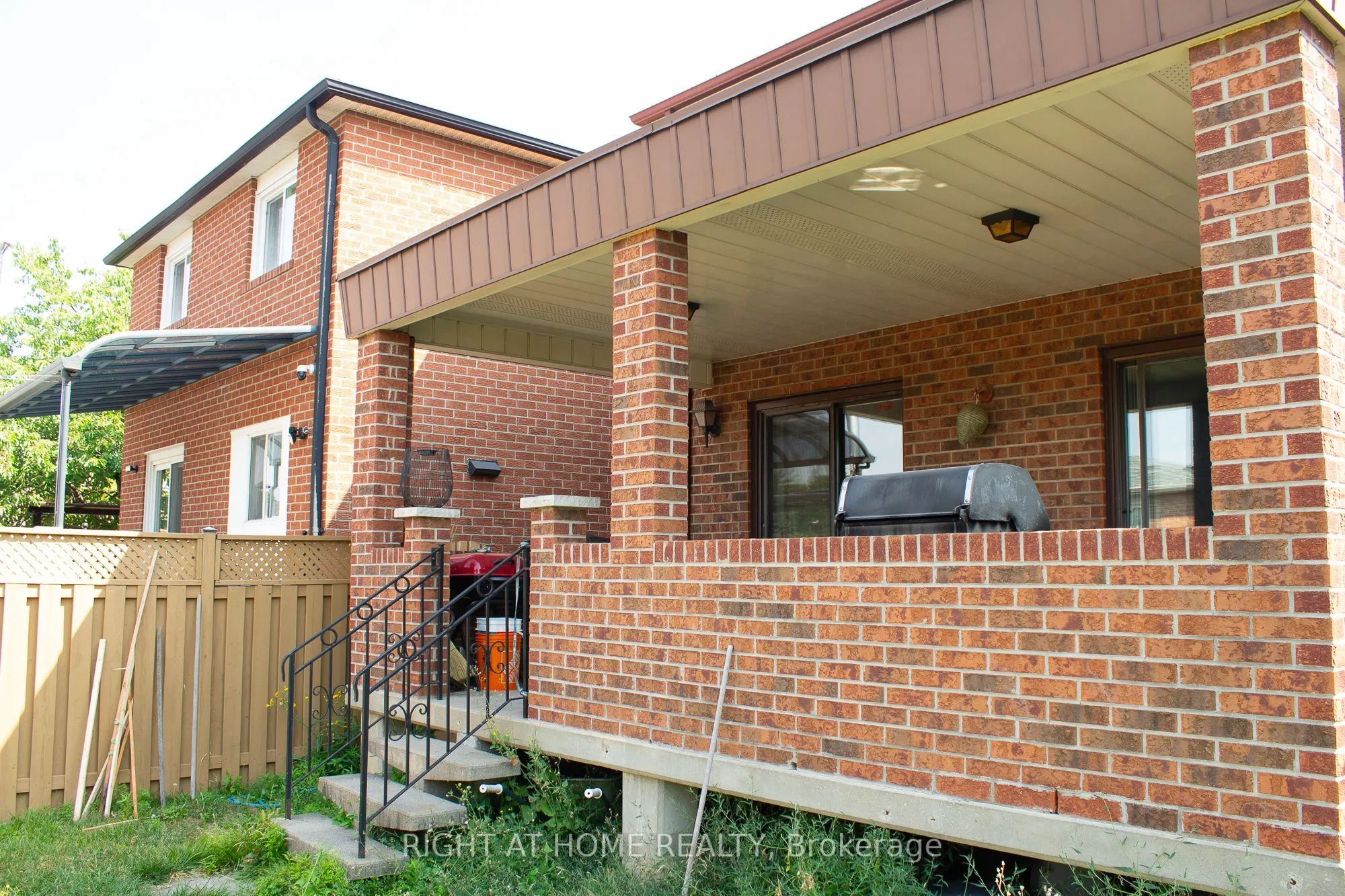 8 Terra Road W