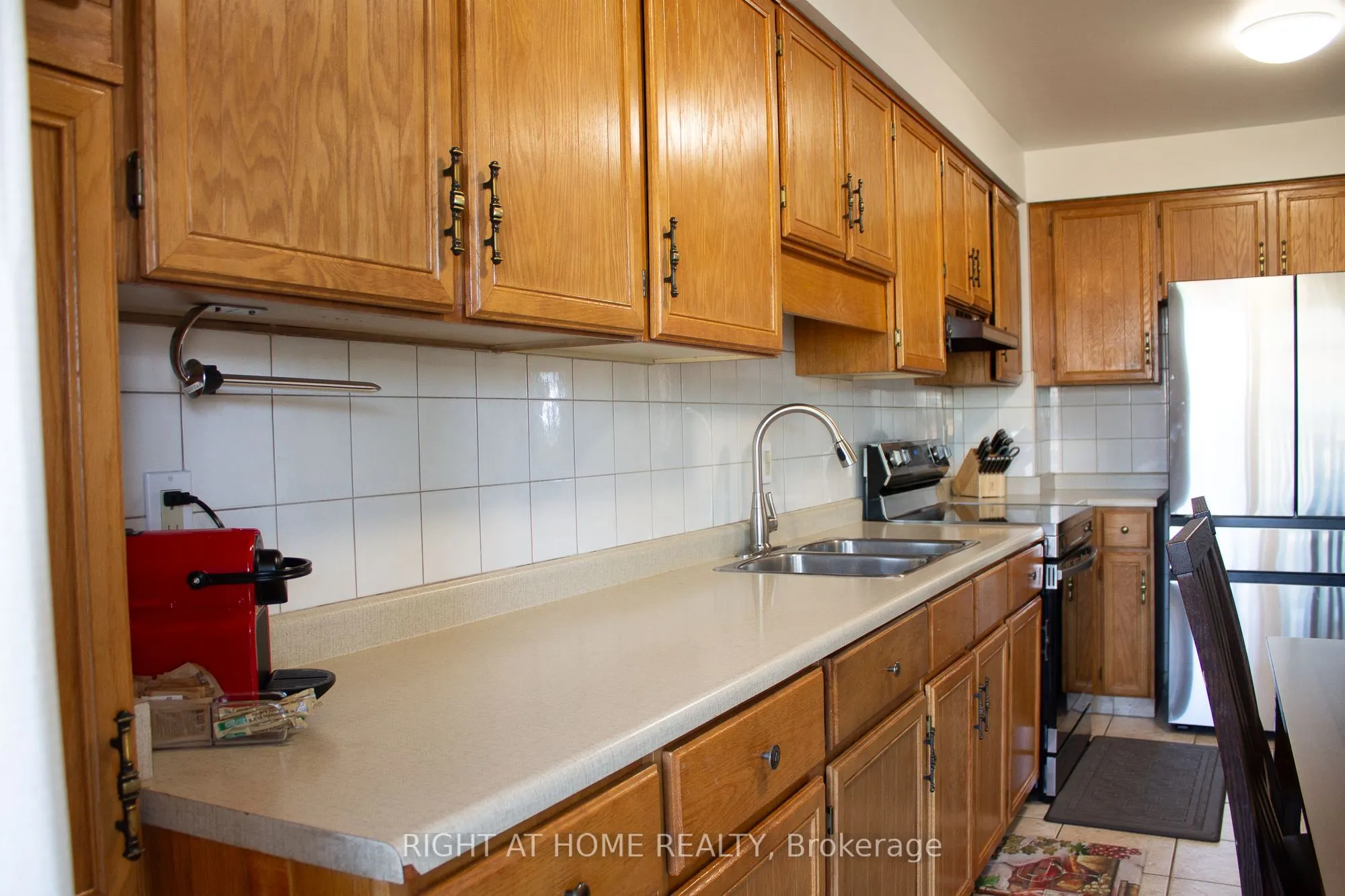 8 Terra Road W