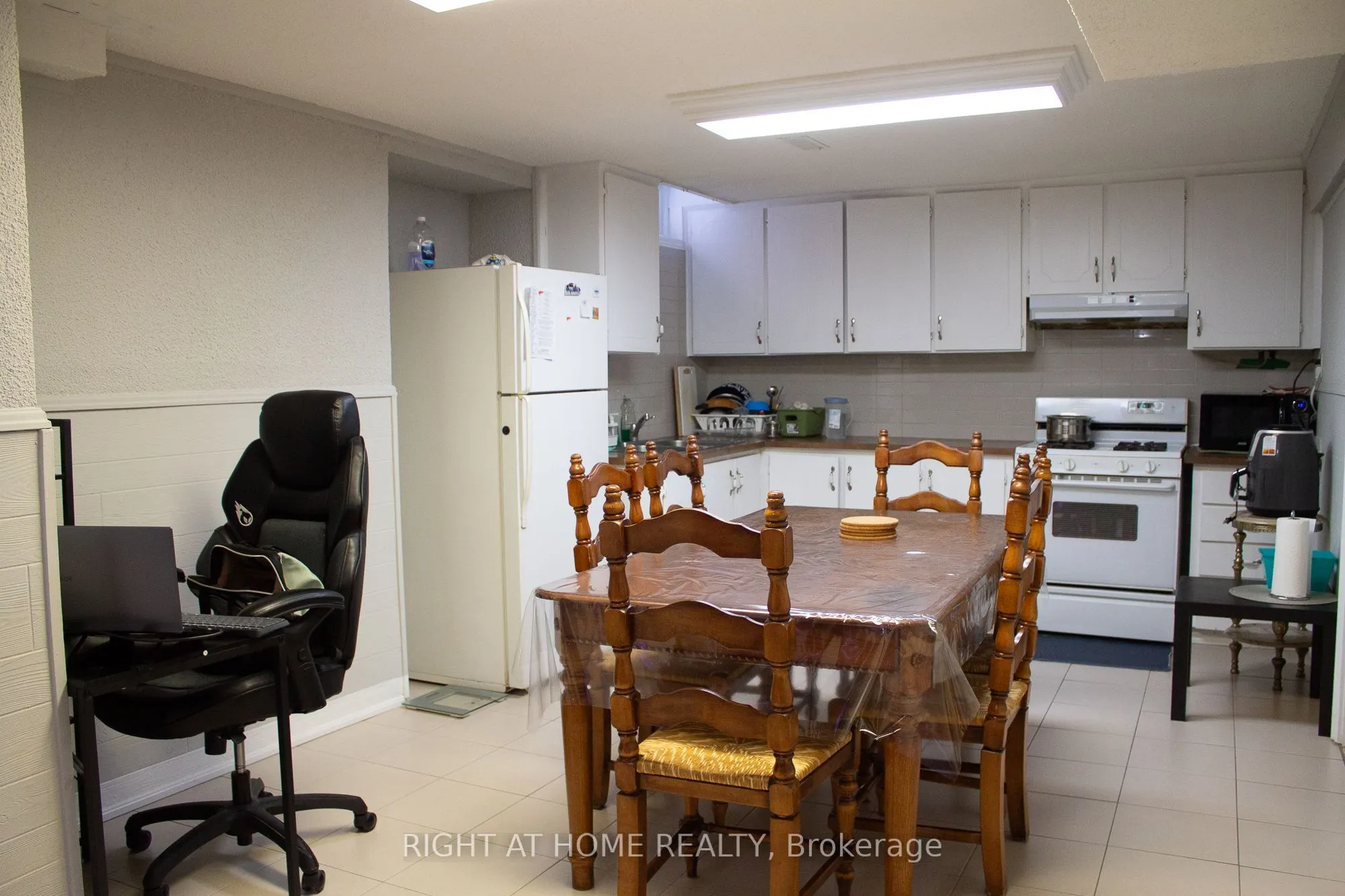 8 Terra Road W