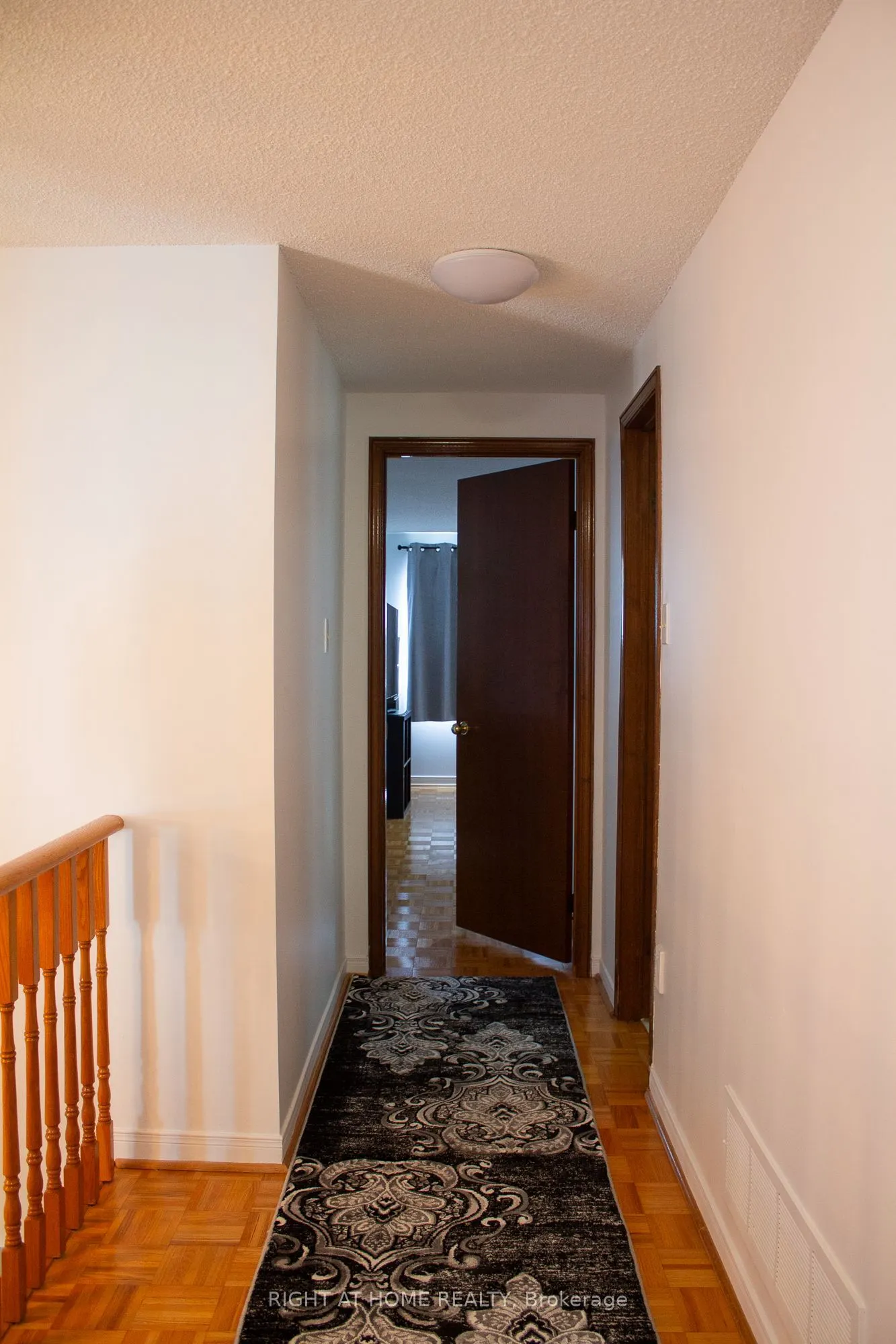 8 Terra Road W