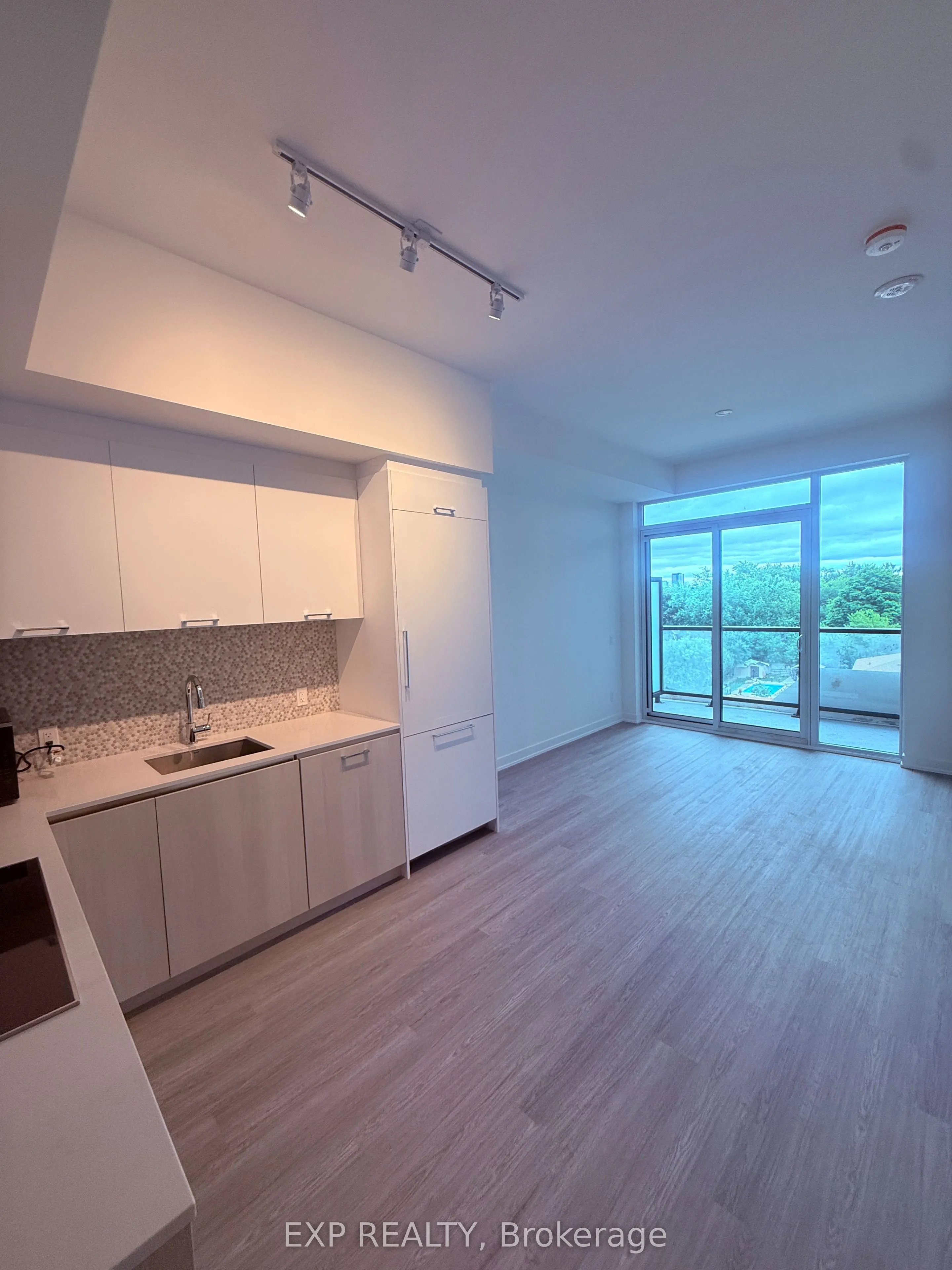 8188 Yonge St, #535