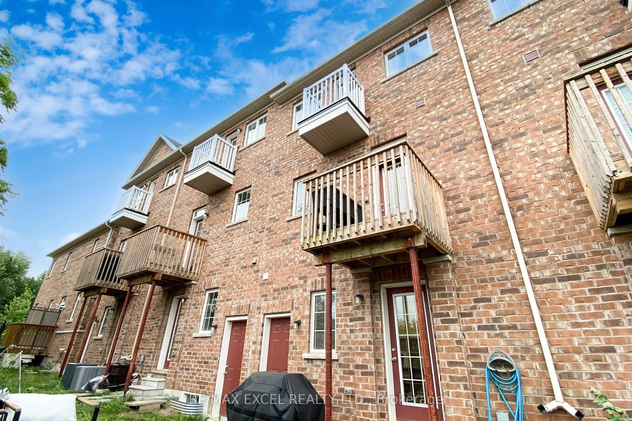 30 Roy Grove Way, #52
