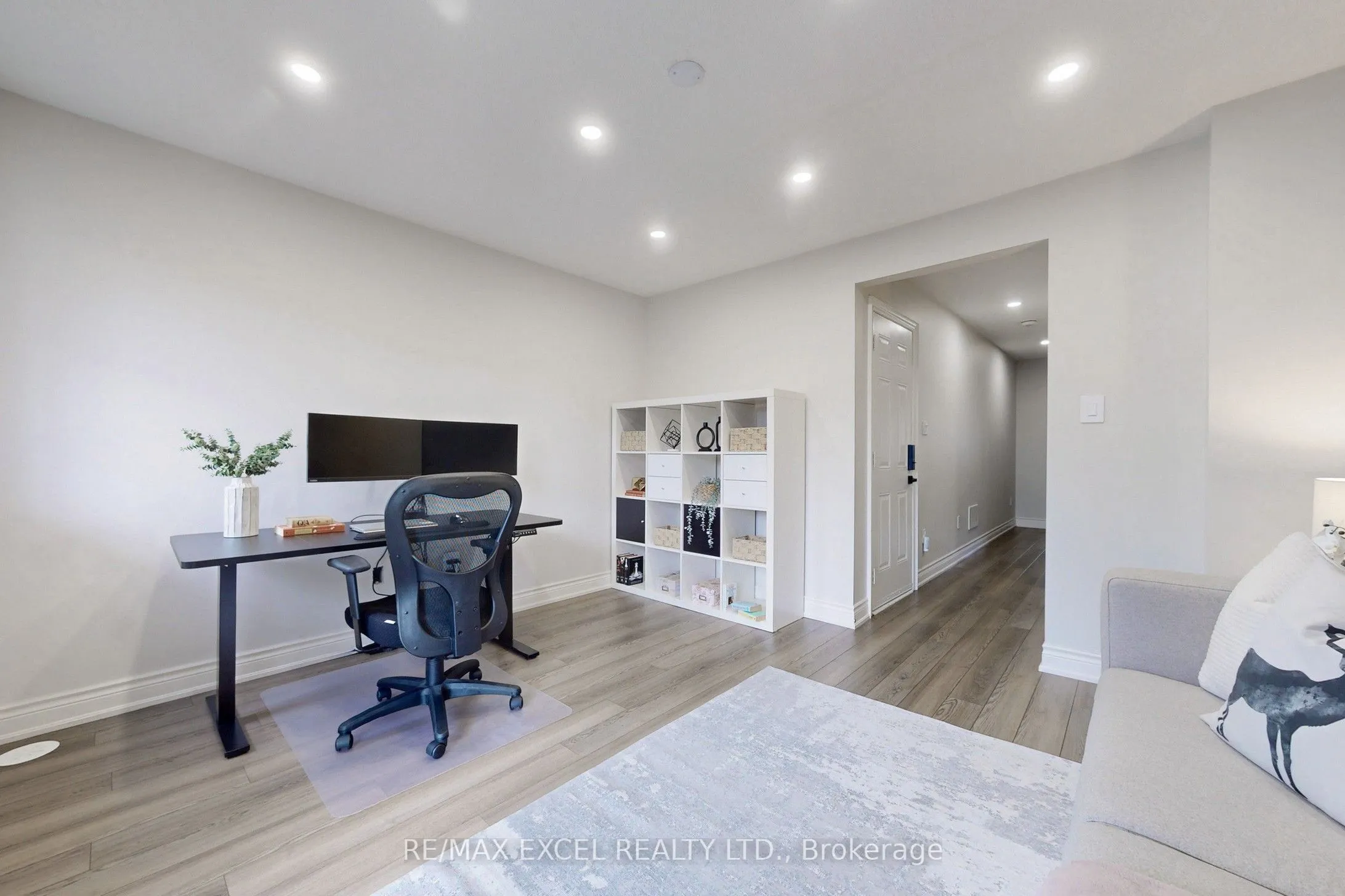30 Roy Grove Way, #52