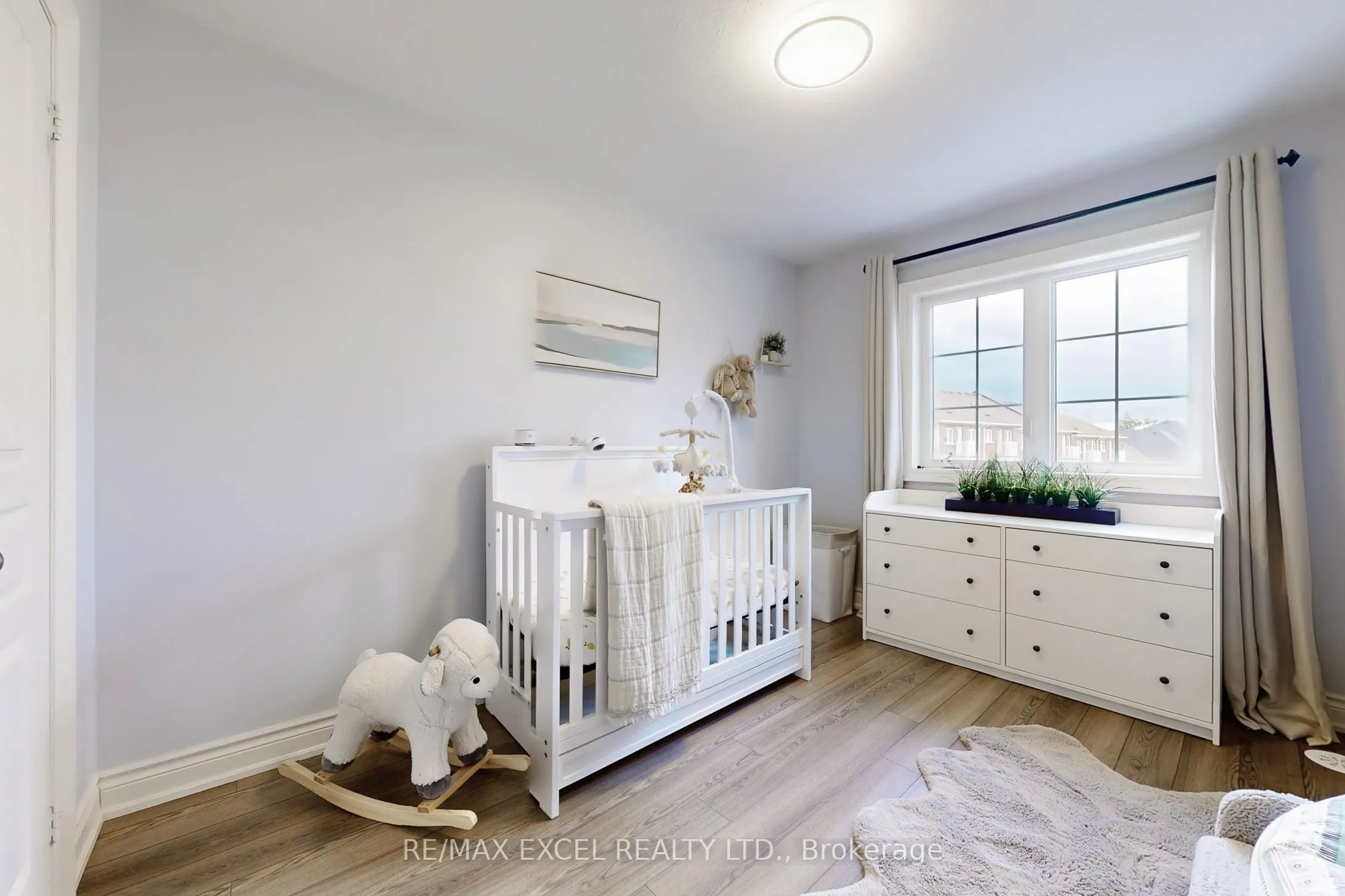 30 Roy Grove Way, #52