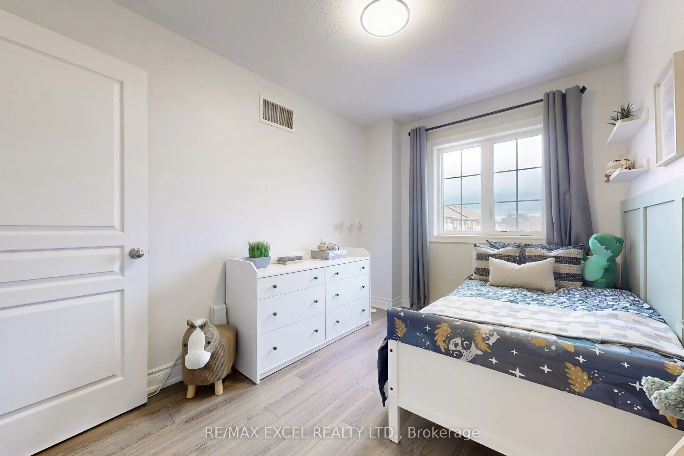 30 Roy Grove Way, #52