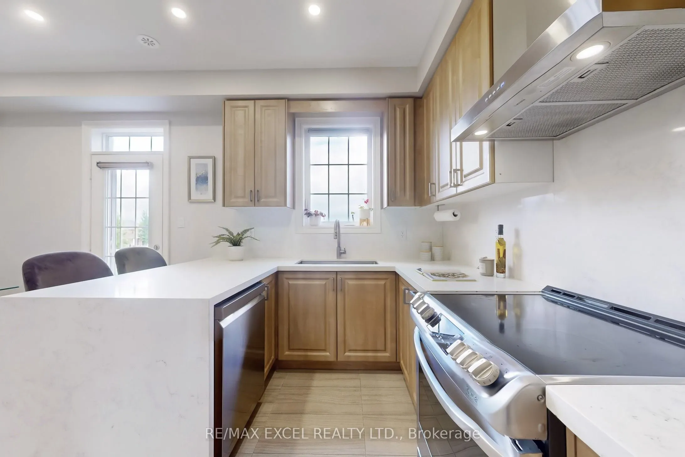 30 Roy Grove Way, #52