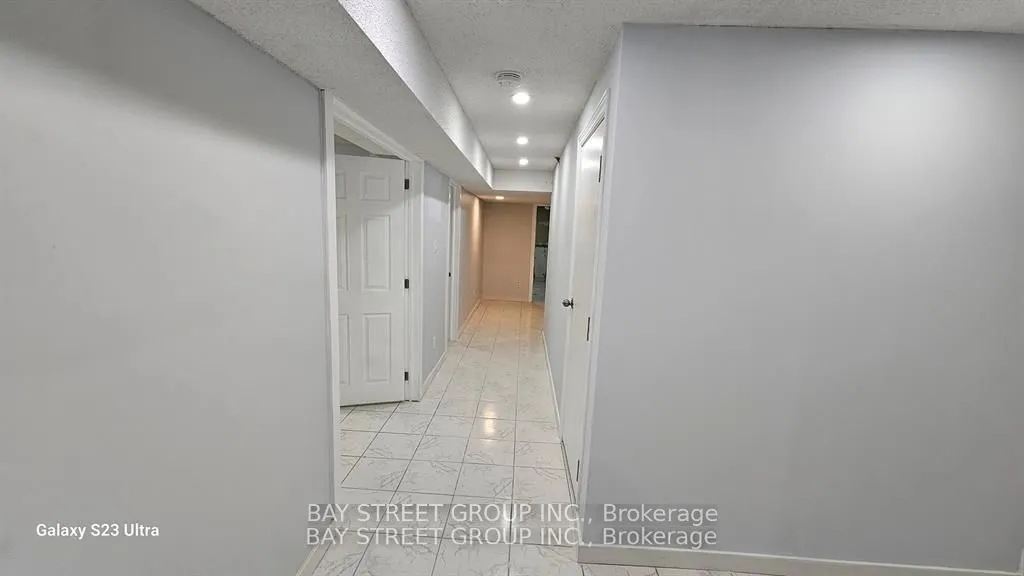 627 Aberdeen Avenue N, #BASEMEN