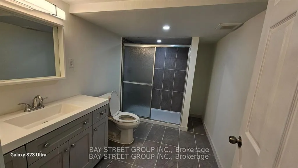 627 Aberdeen Avenue N, #BASEMEN