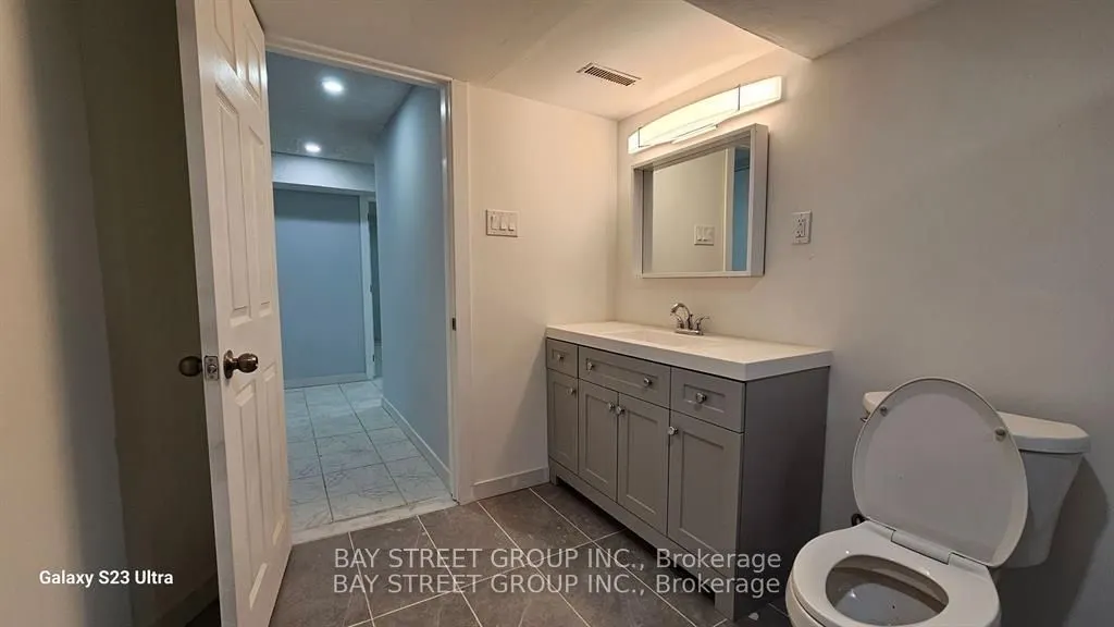 627 Aberdeen Avenue N, #BASEMEN