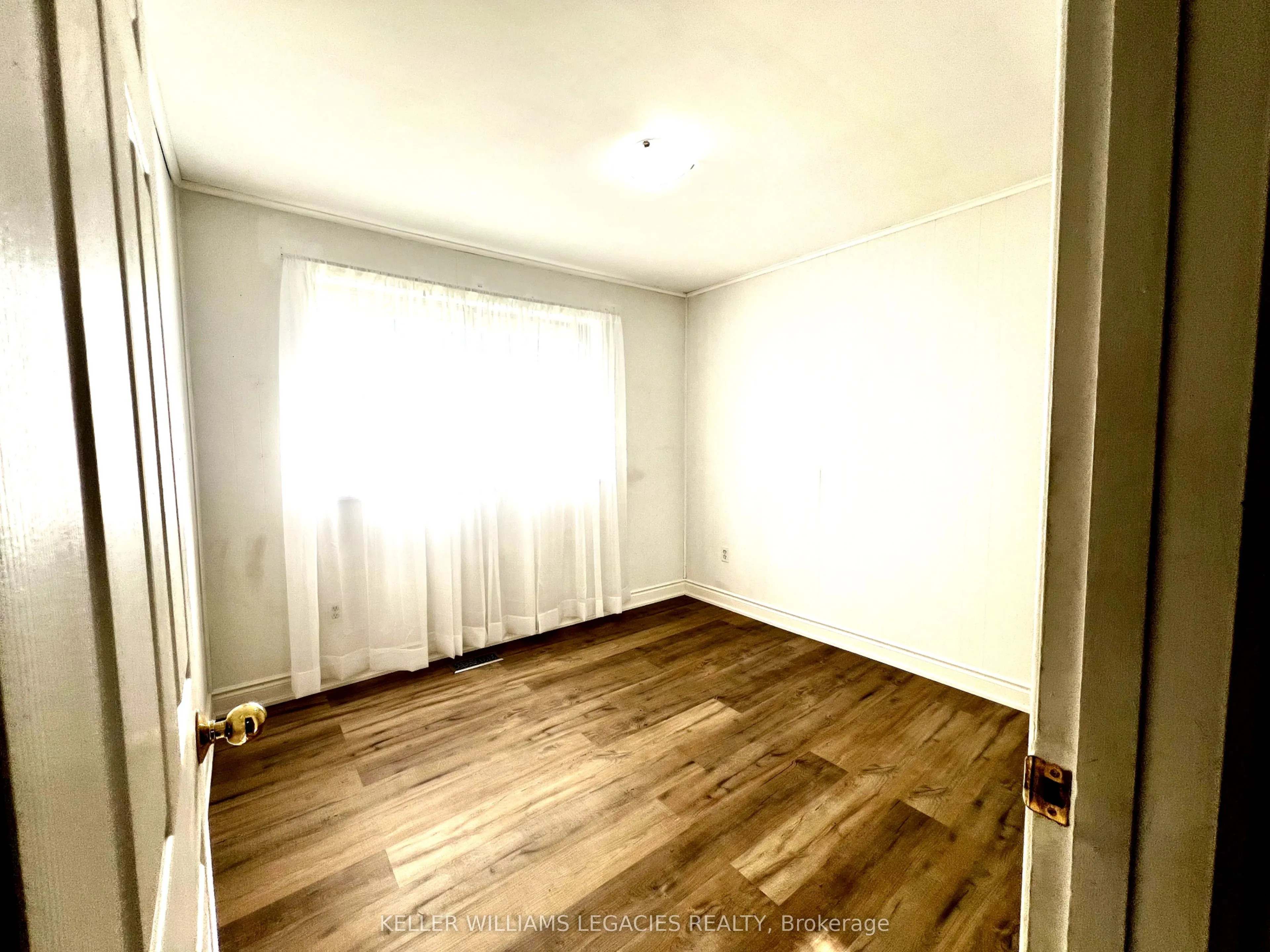 30 Gosling Road, #Main