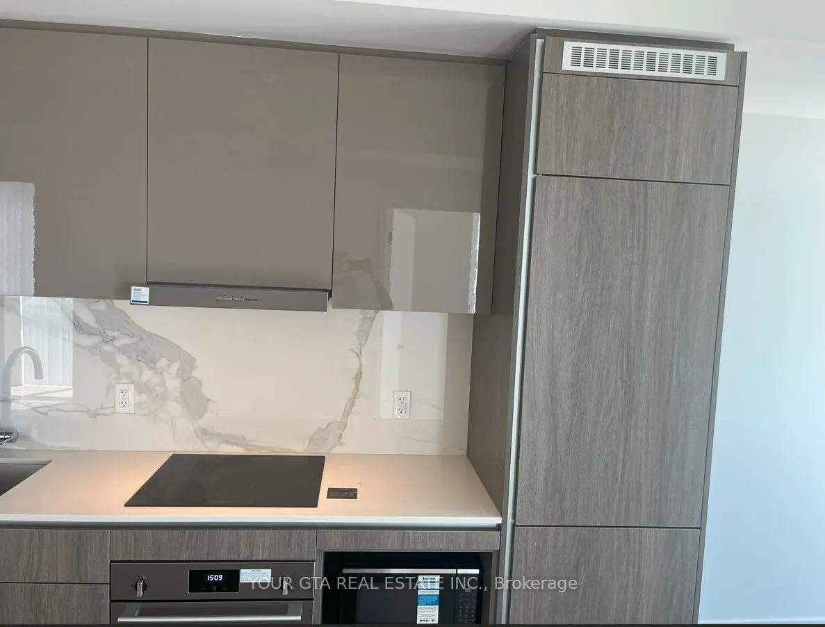 28 Interchange Way, #2912