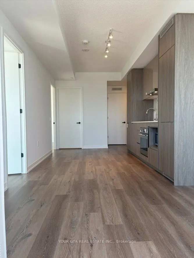 28 Interchange Way, #2912