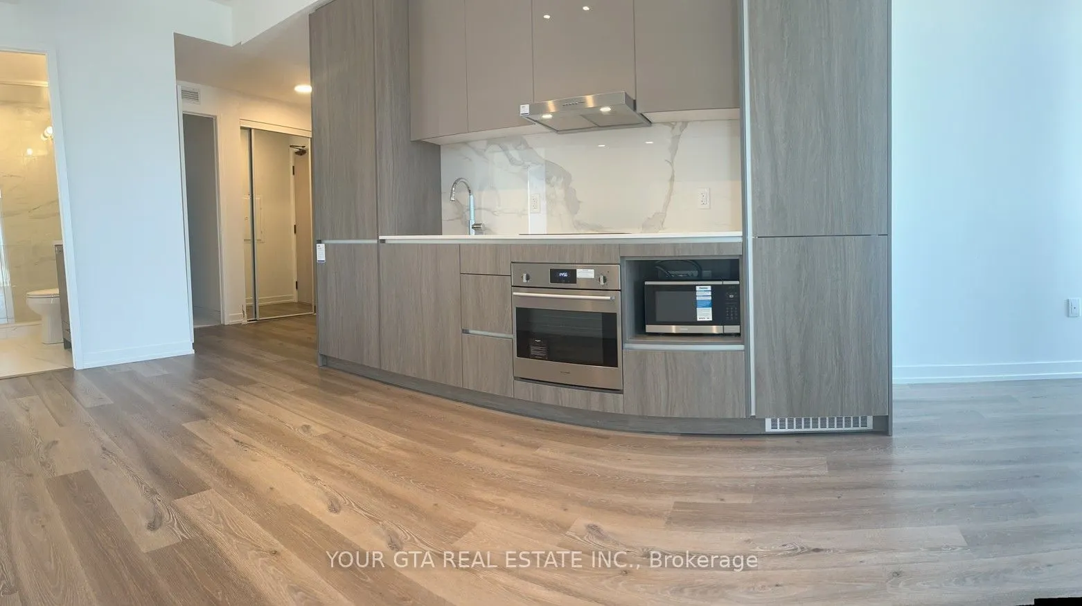 28 Interchange Way, #2912