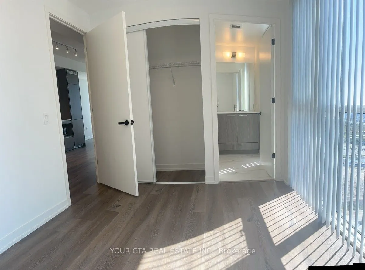 28 Interchange Way, #2912