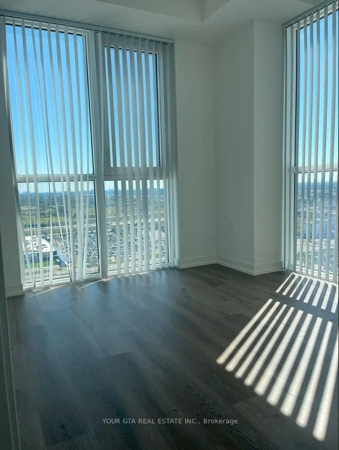 28 Interchange Way, #2912