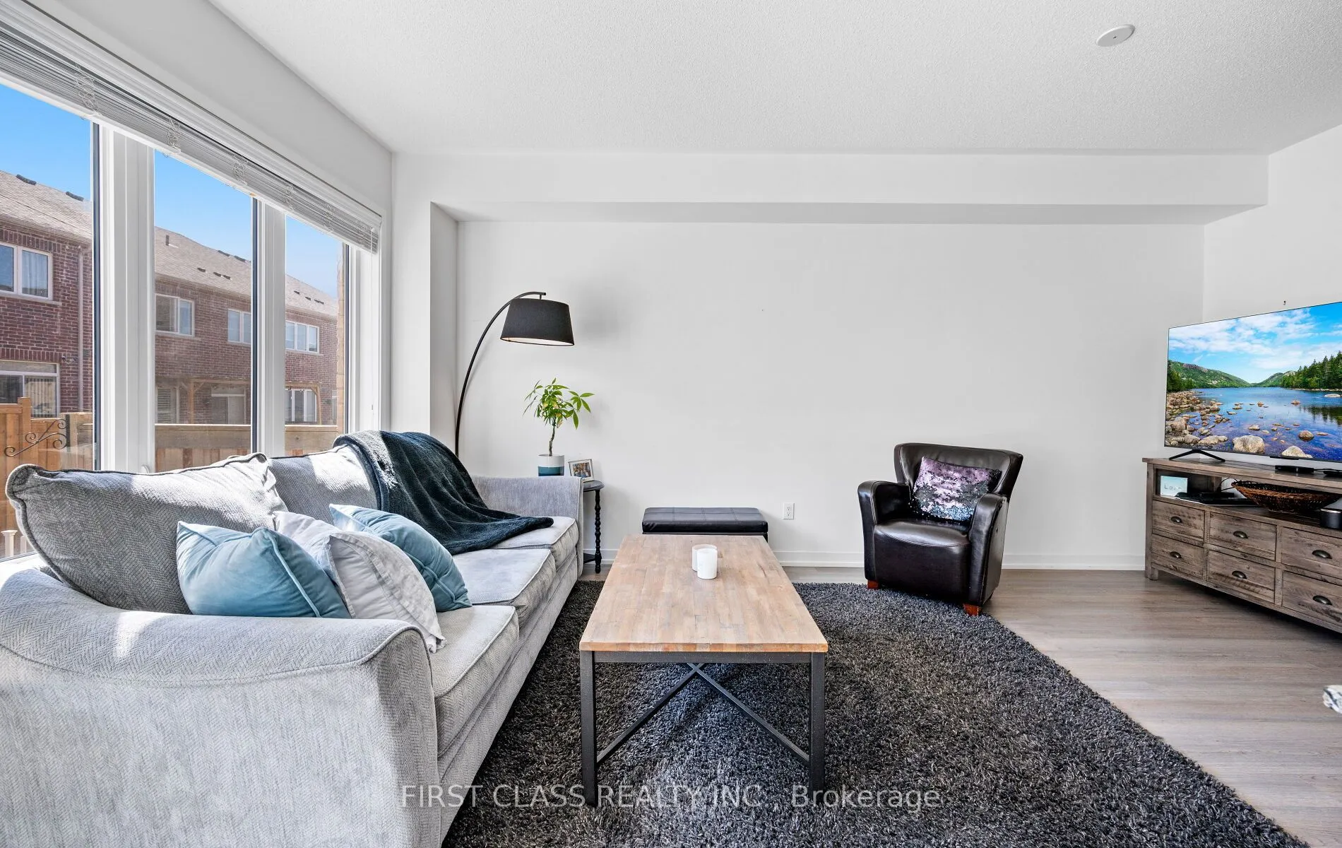 107 Knott End Crescent