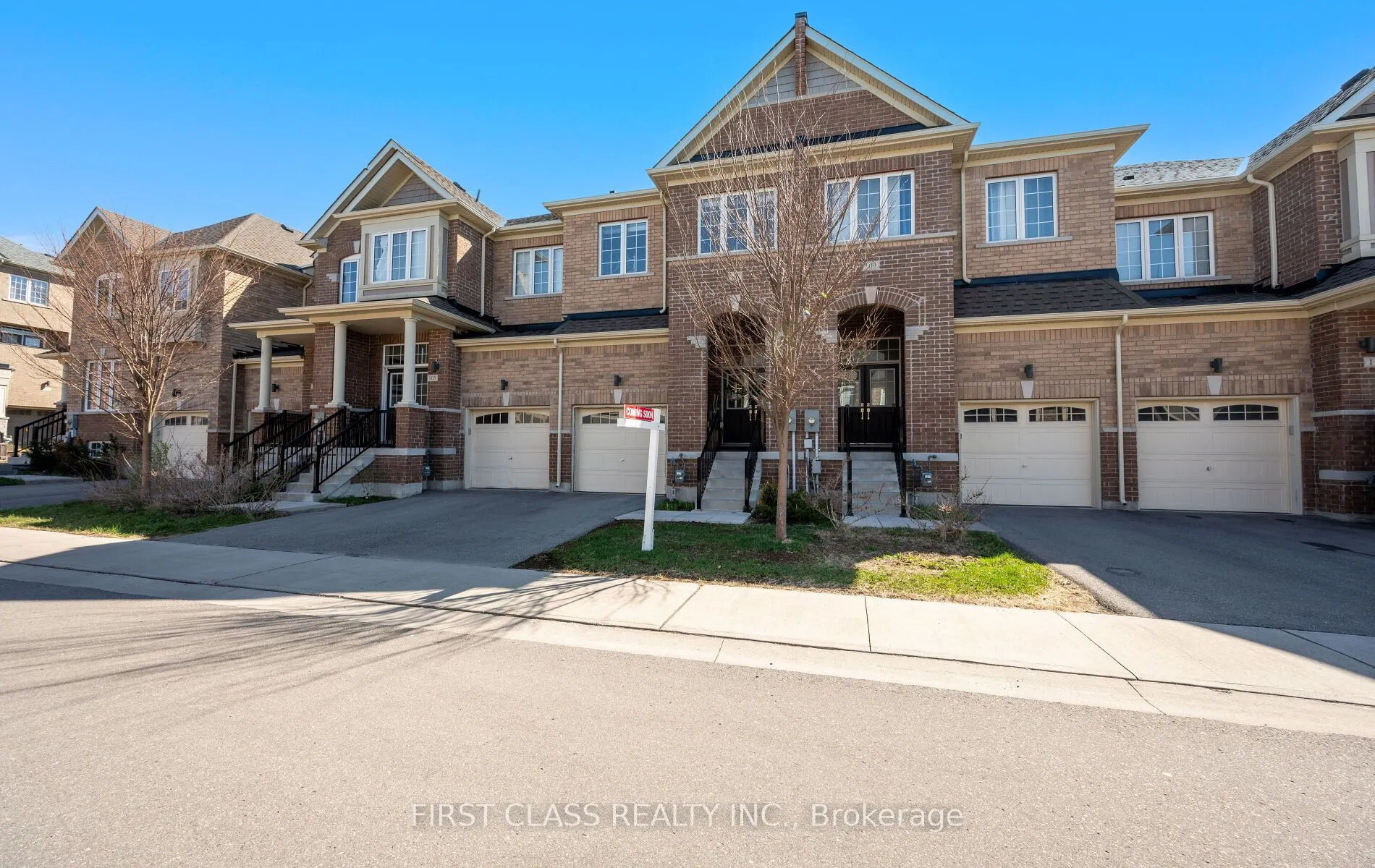 107 Knott End Crescent