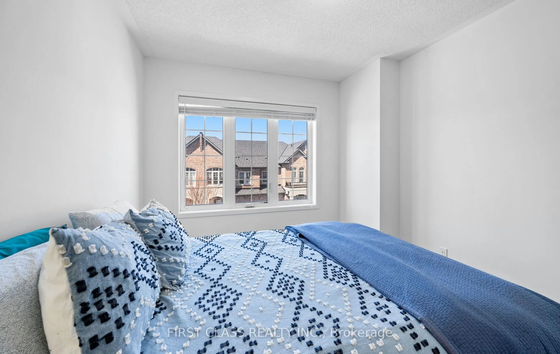 107 Knott End Crescent