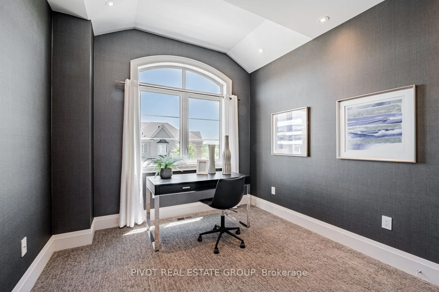 4 Clara May Avenue