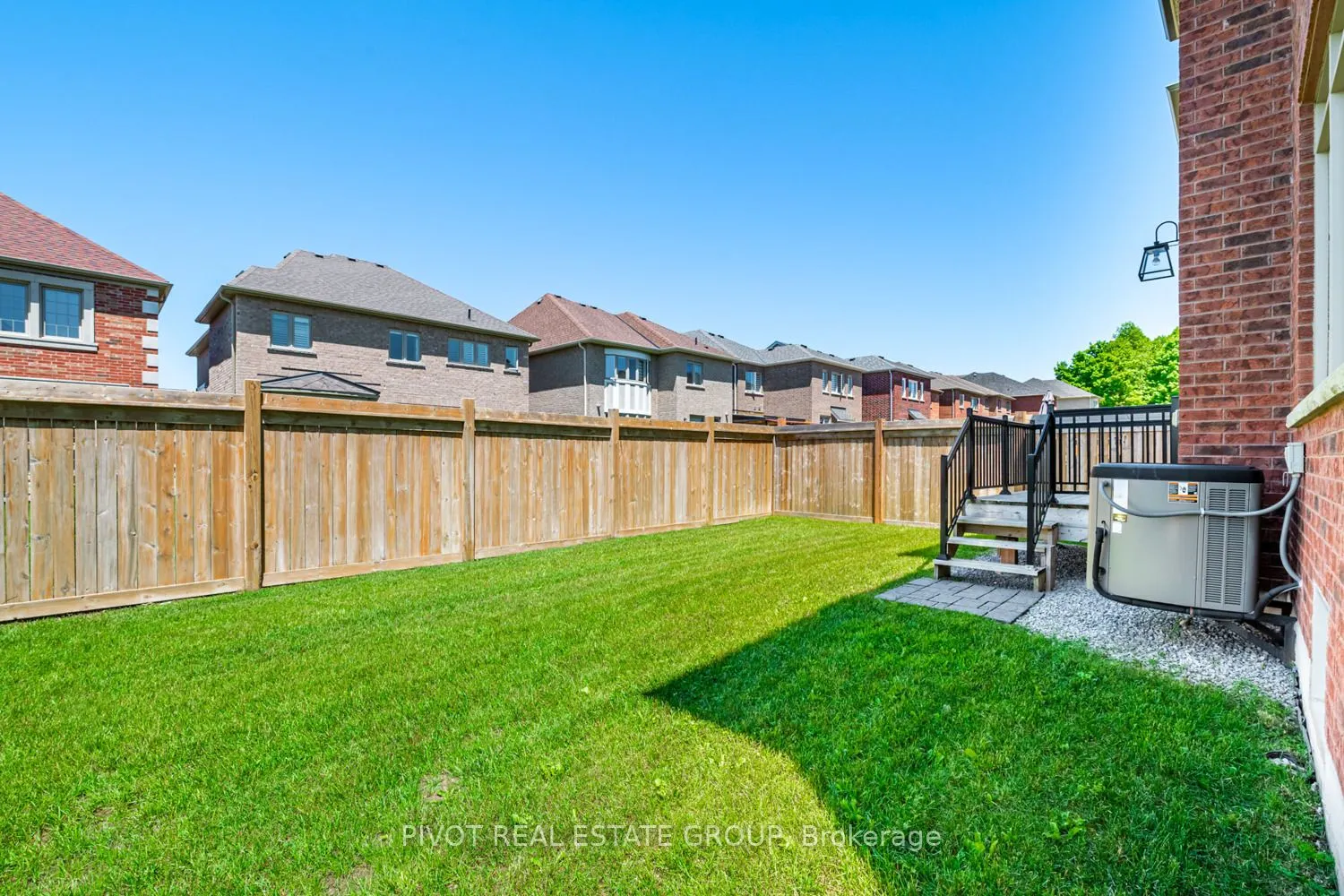 4 Clara May Avenue