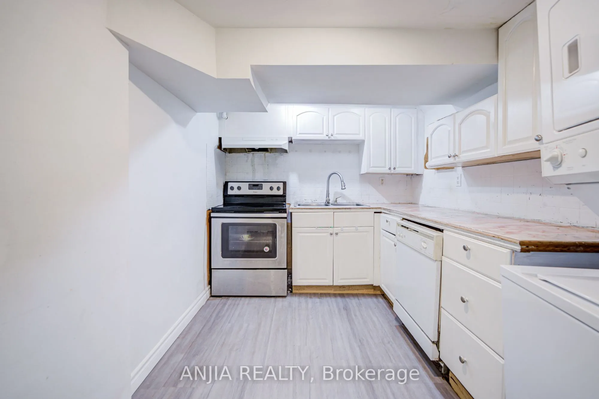 5 Beaverton Road S