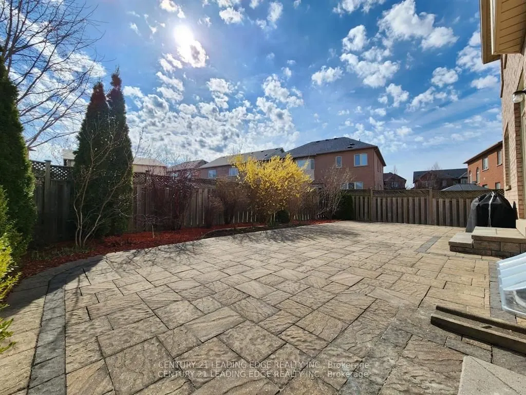 48 Starhill Crescent