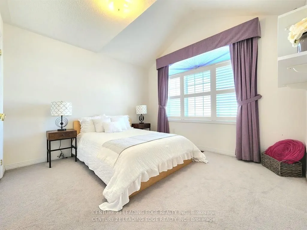 48 Starhill Crescent