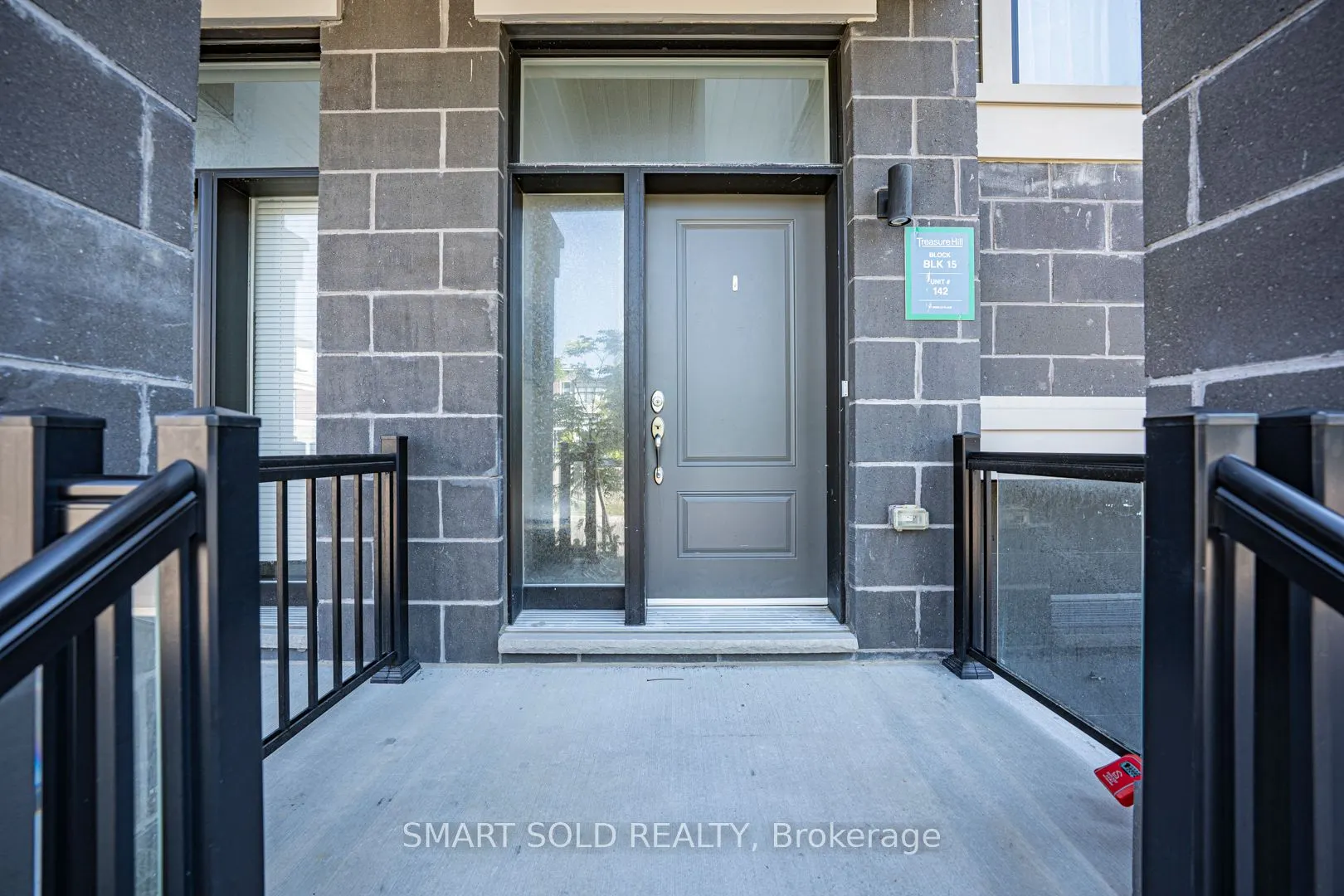 17 Armillo Place
