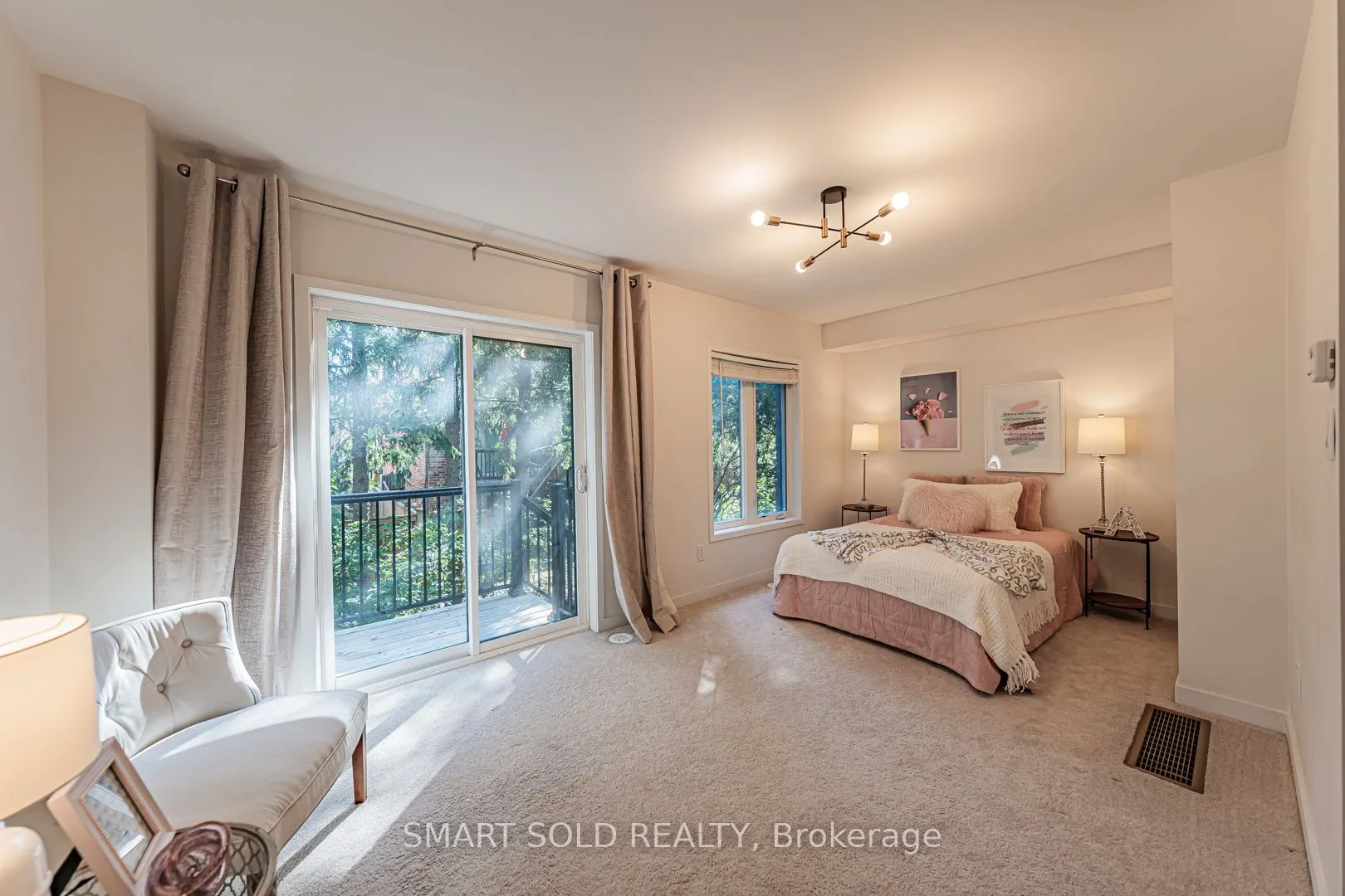 17 Armillo Place