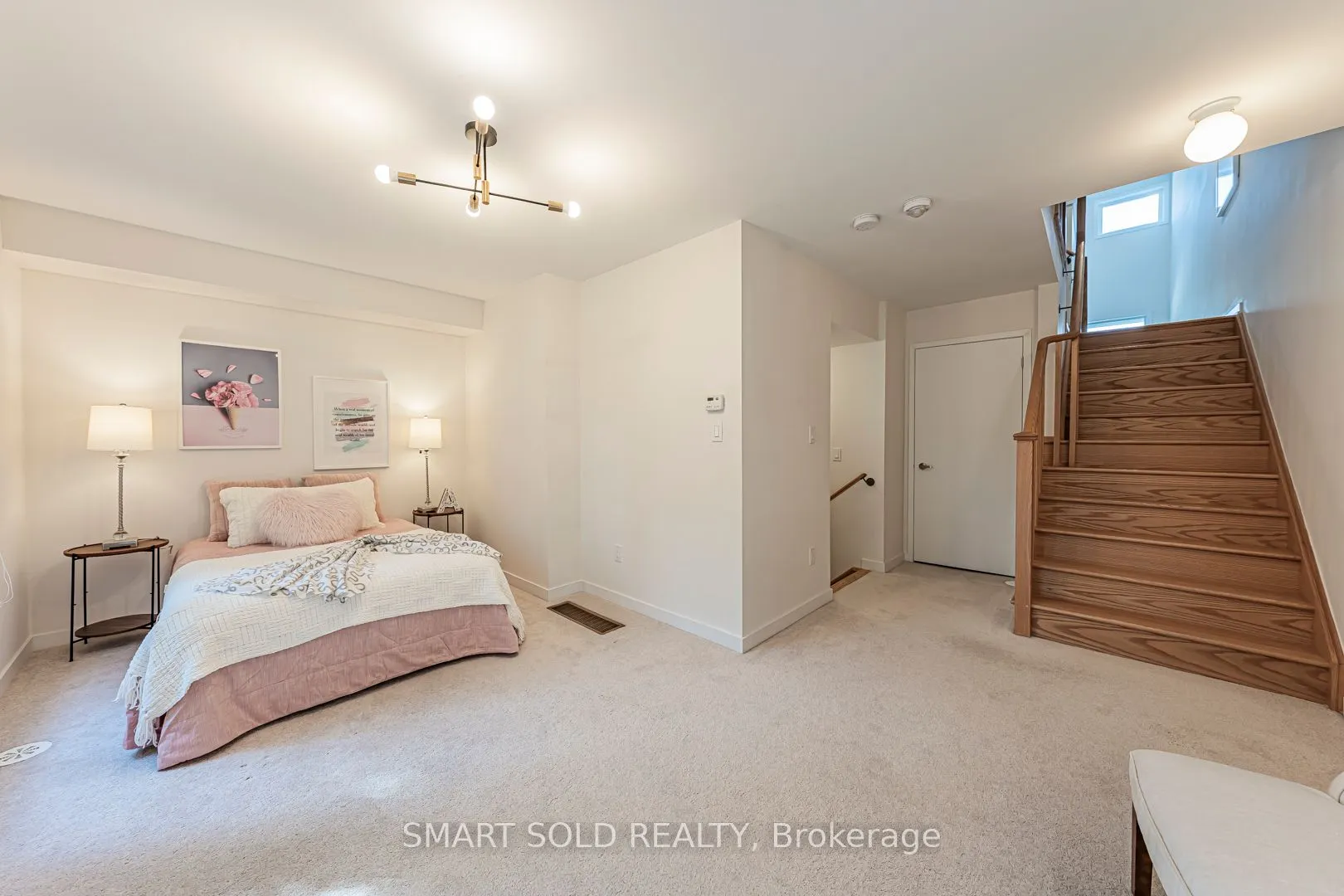 17 Armillo Place