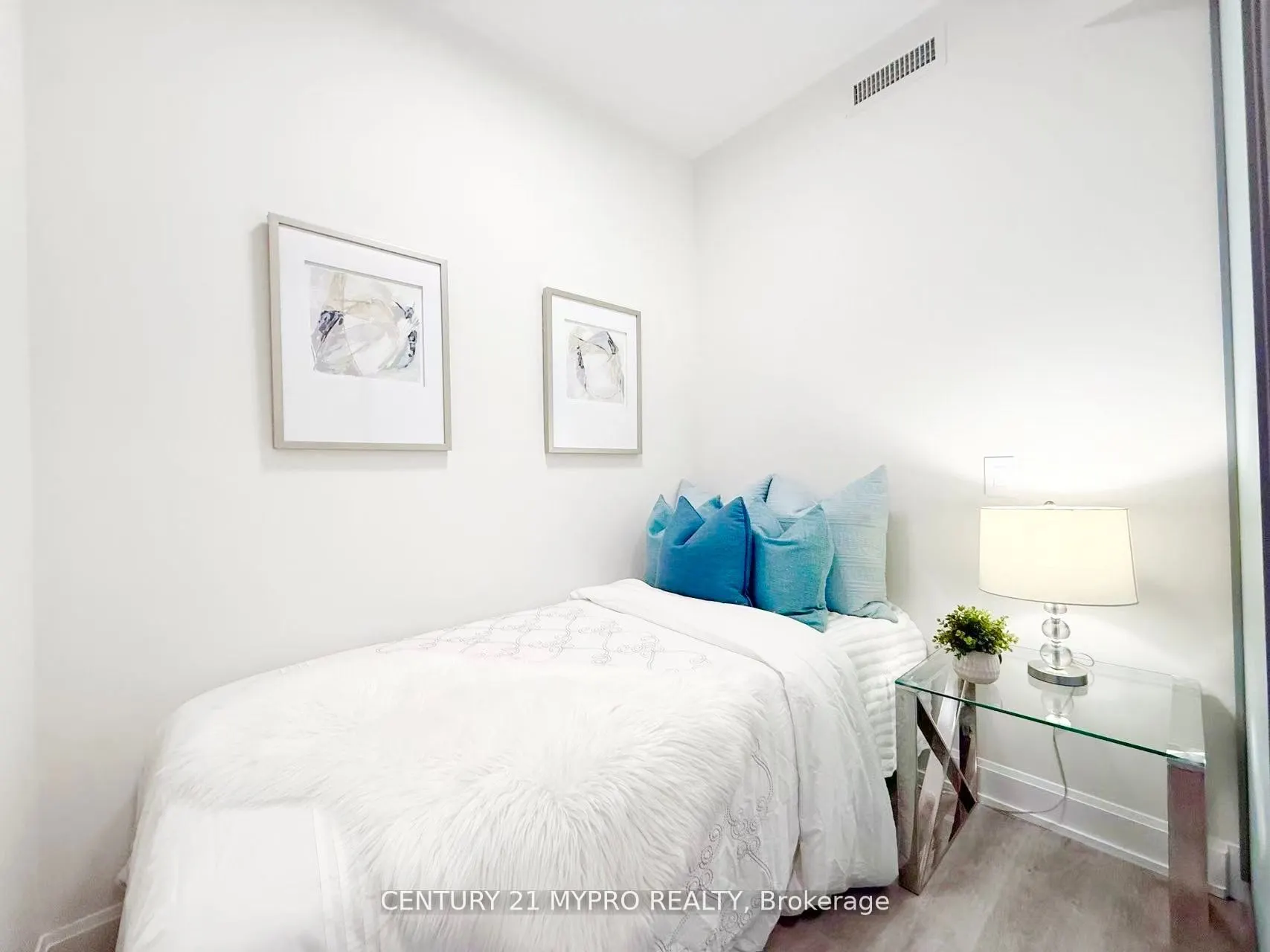 12 Gandhi Lane, #2811