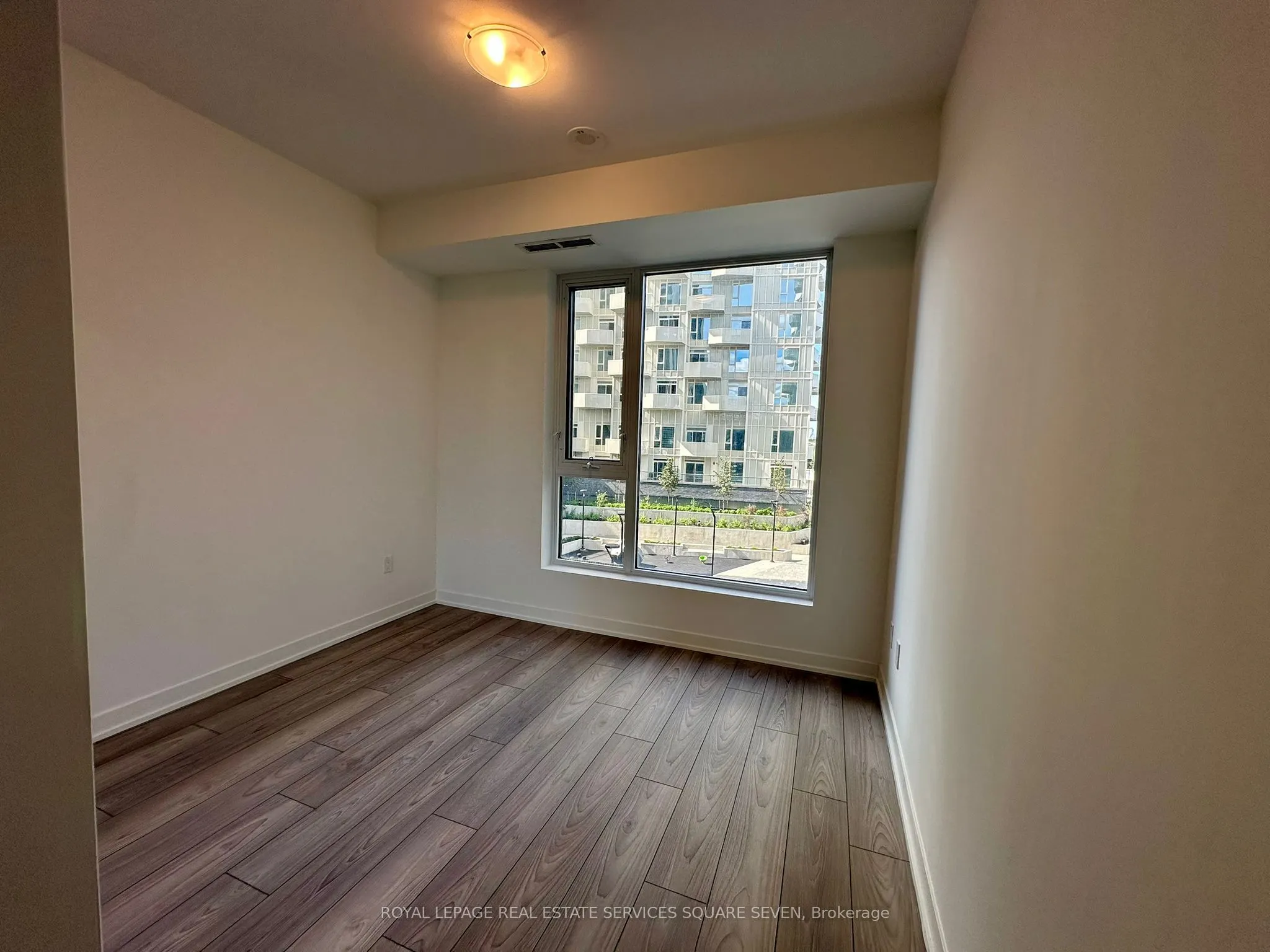10 Abeja Street, #427