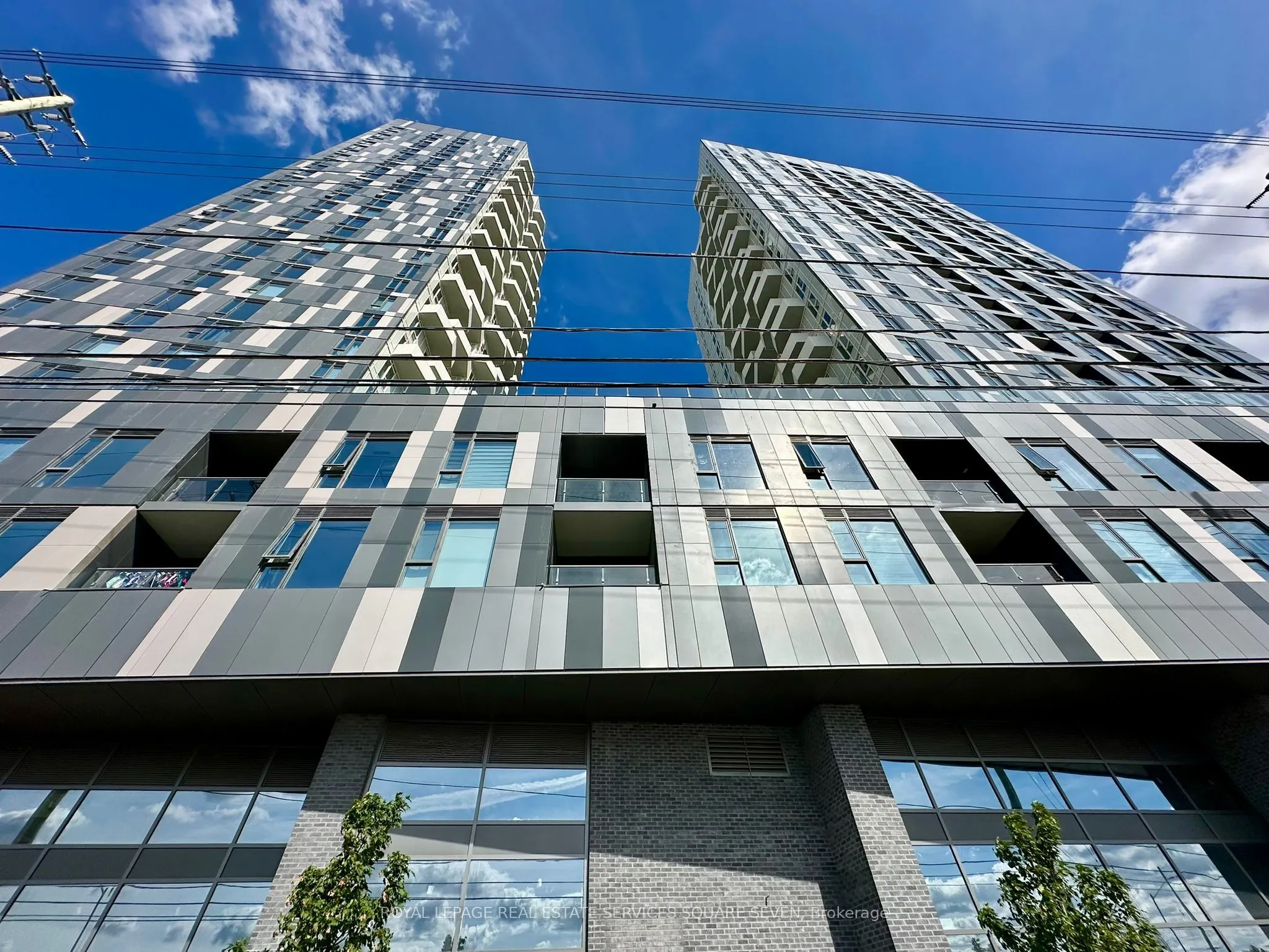 10 Abeja Street, #427