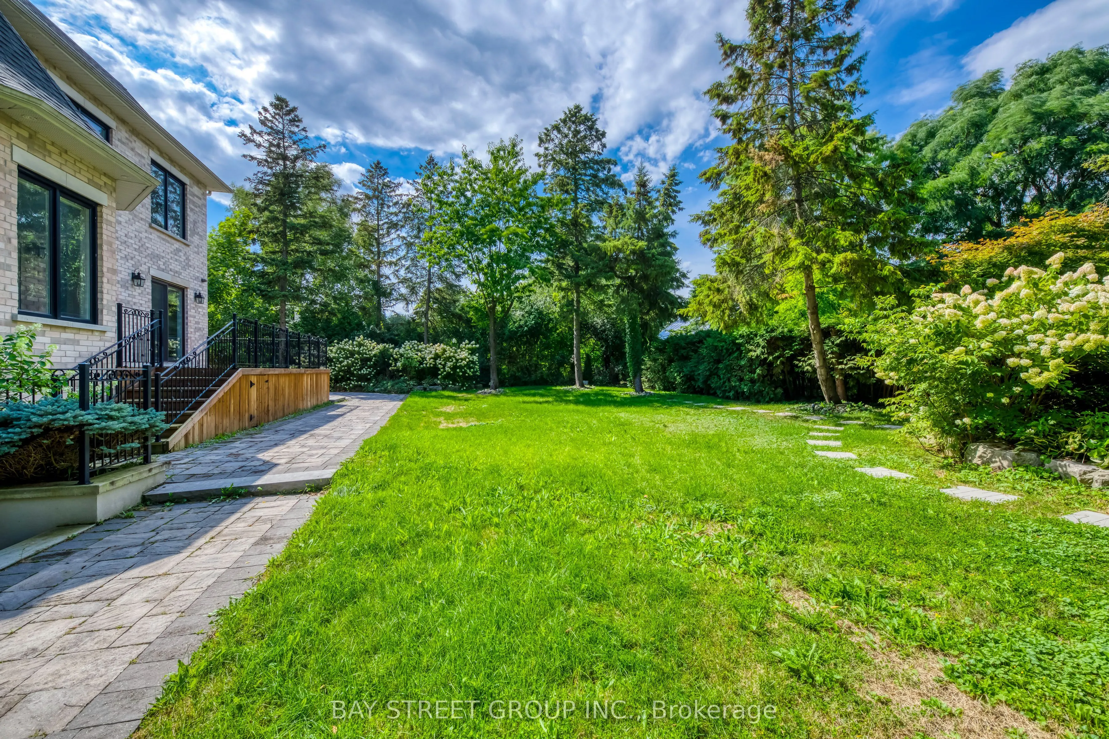 38 Kirk Drive