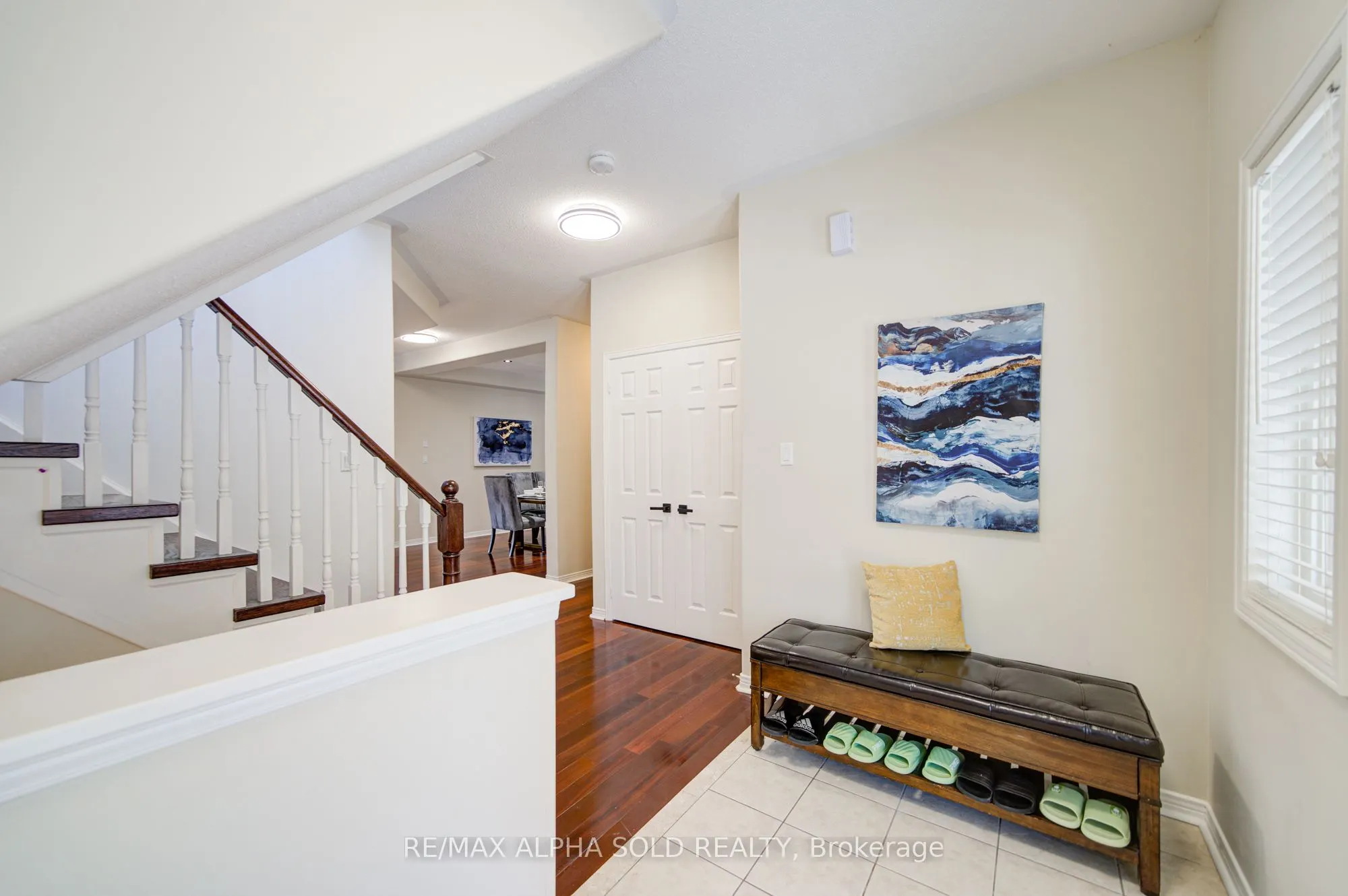 8 Hollylane Drive