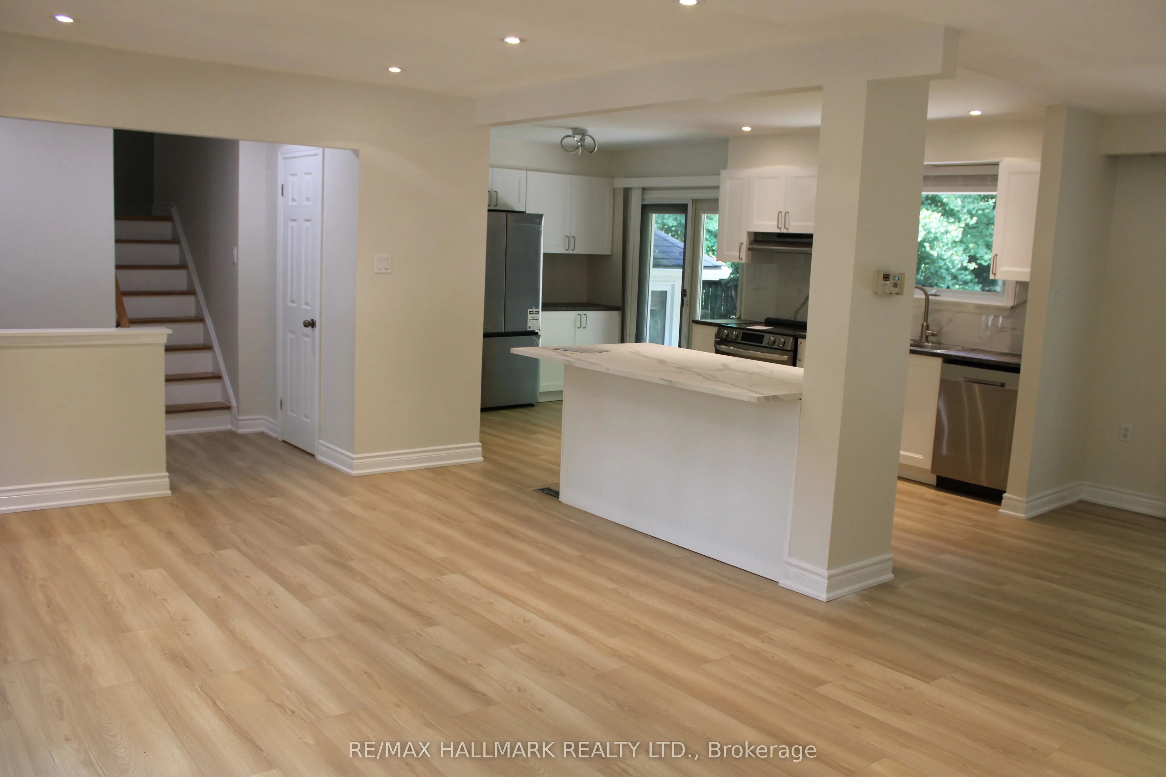 32 Hill Drive, #Main