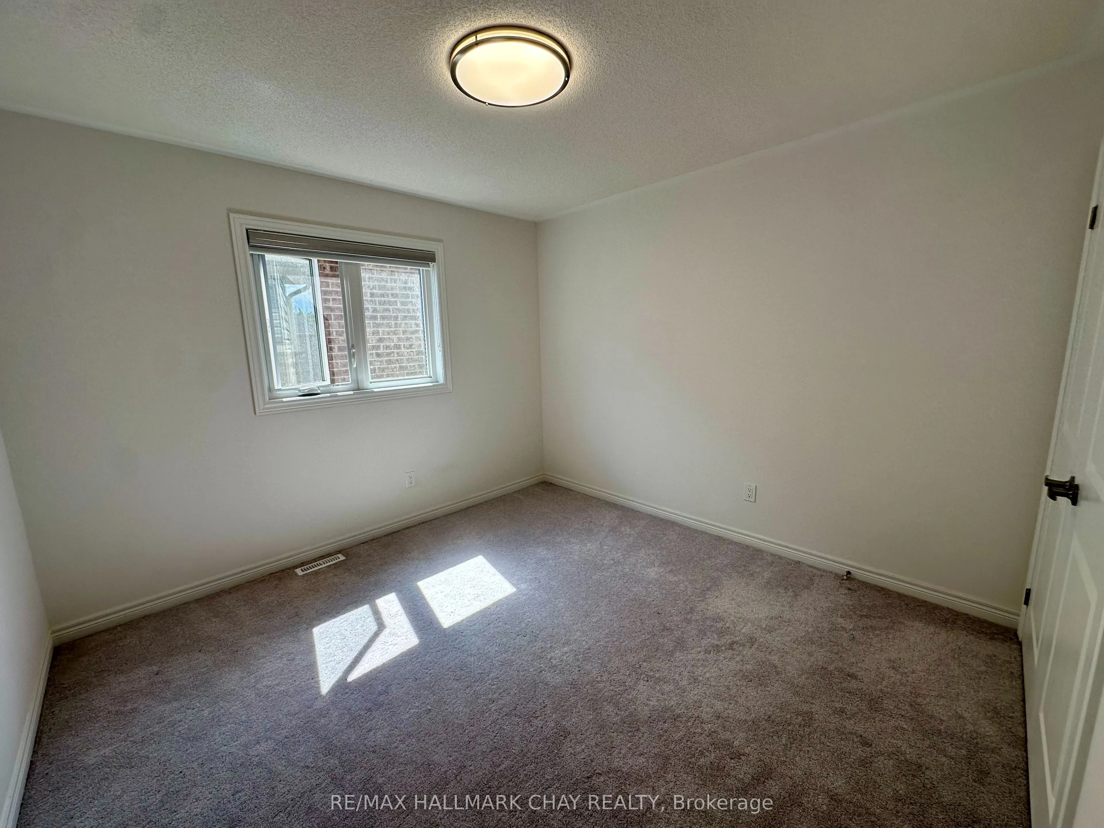 4 Wakefield Boulevard