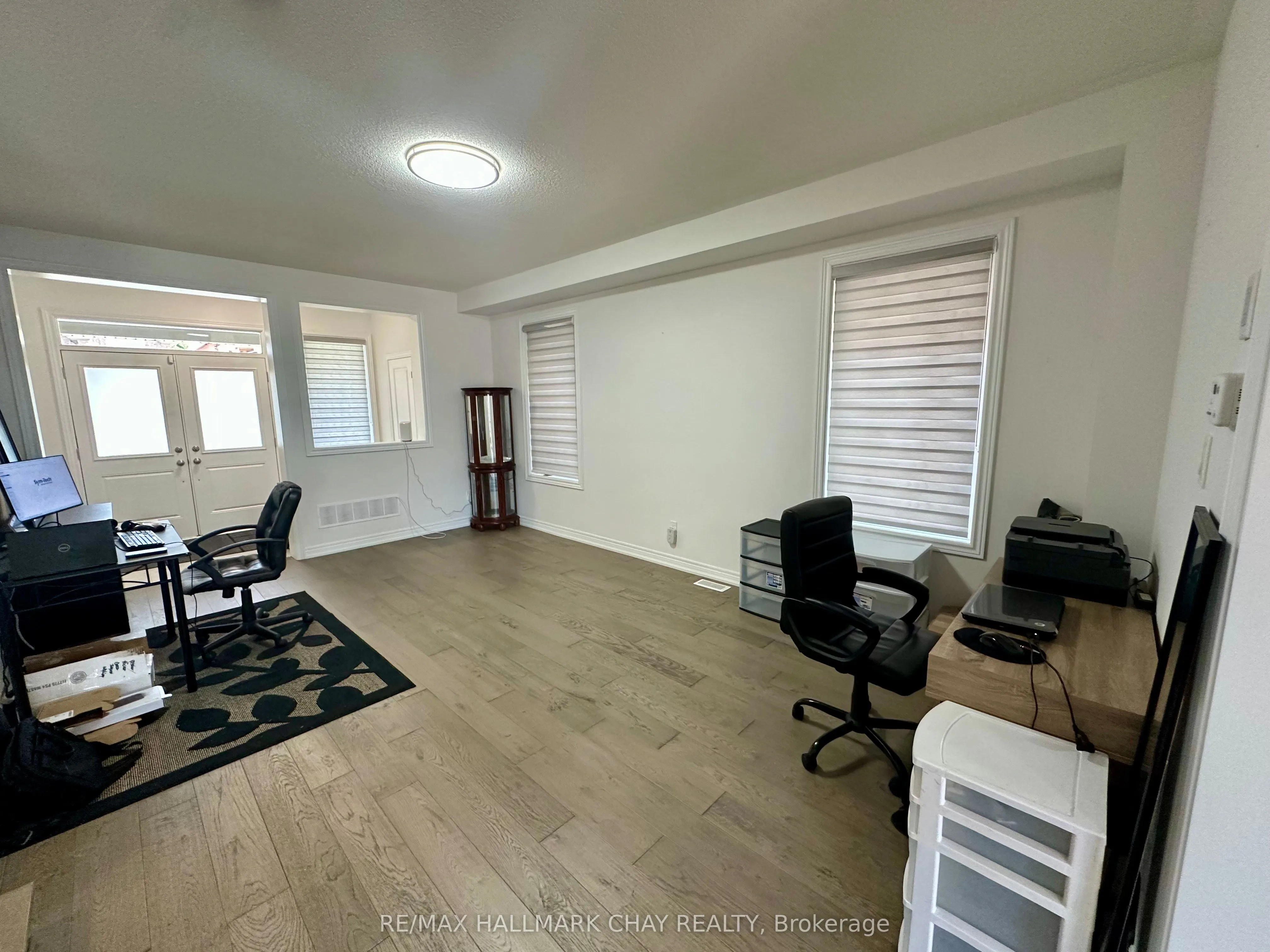 4 Wakefield Boulevard