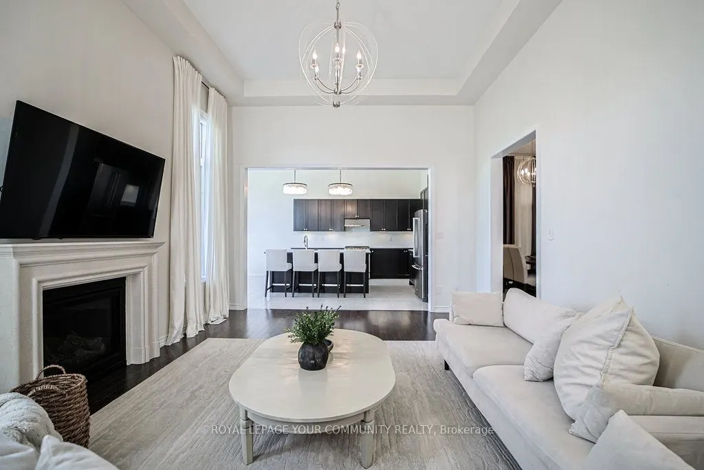 33 Deepwood Crescent