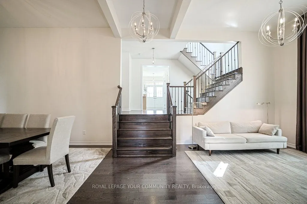 33 Deepwood Crescent
