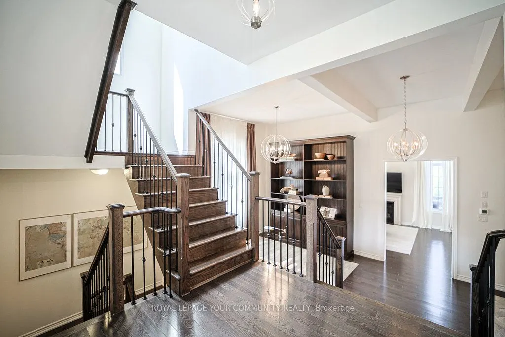 33 Deepwood Crescent