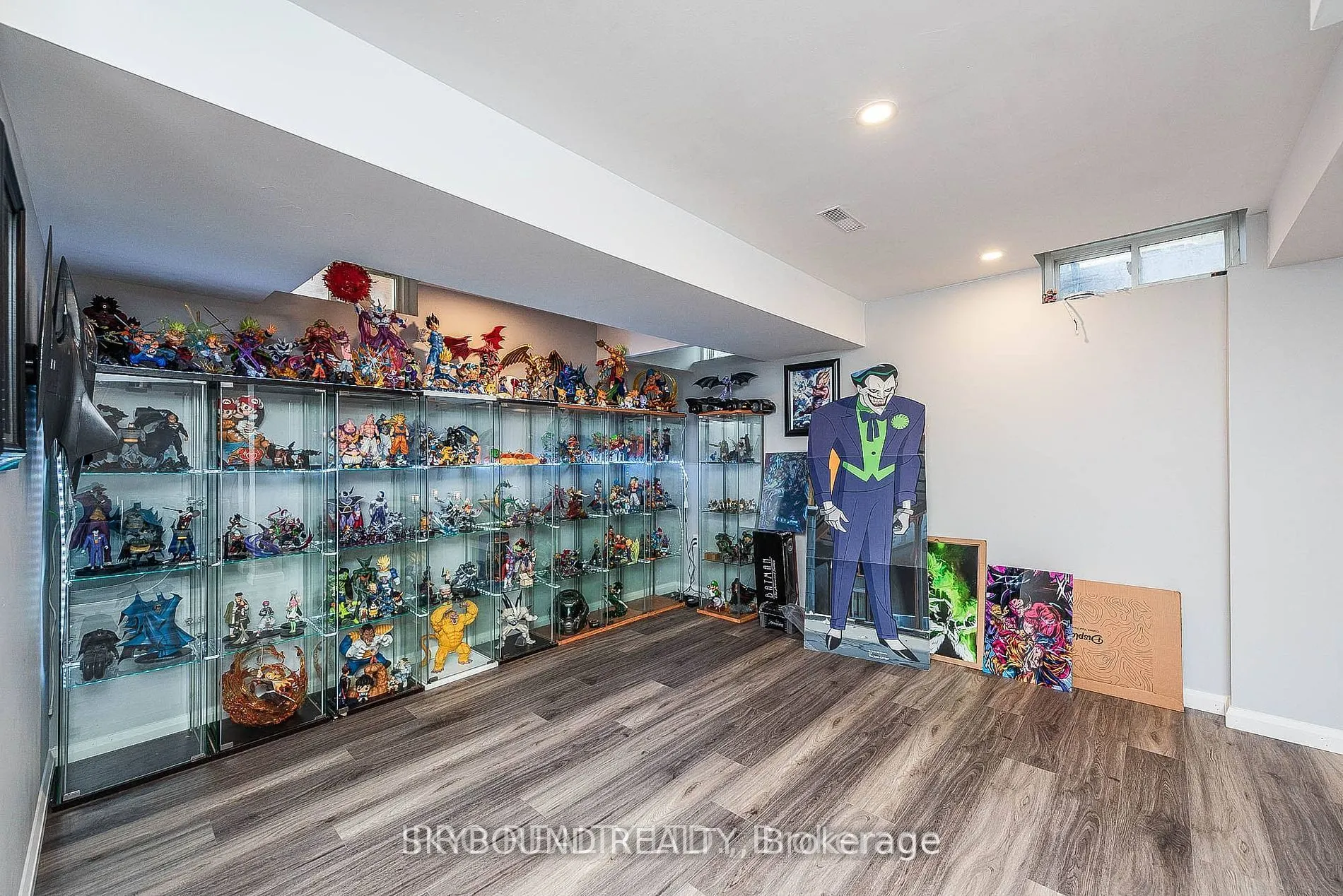 66 Skylark Drive