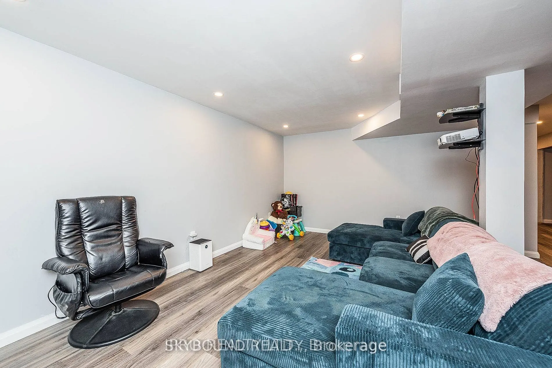 66 Skylark Drive