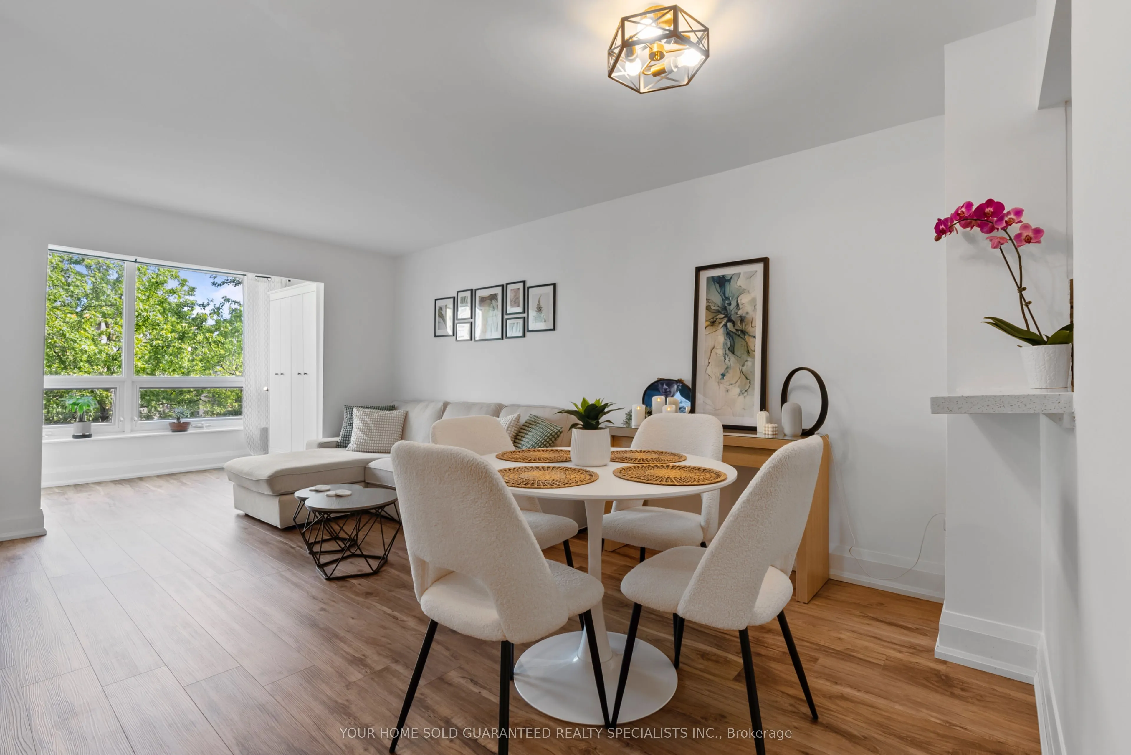 326 Major Mackenzie Drive E, #511