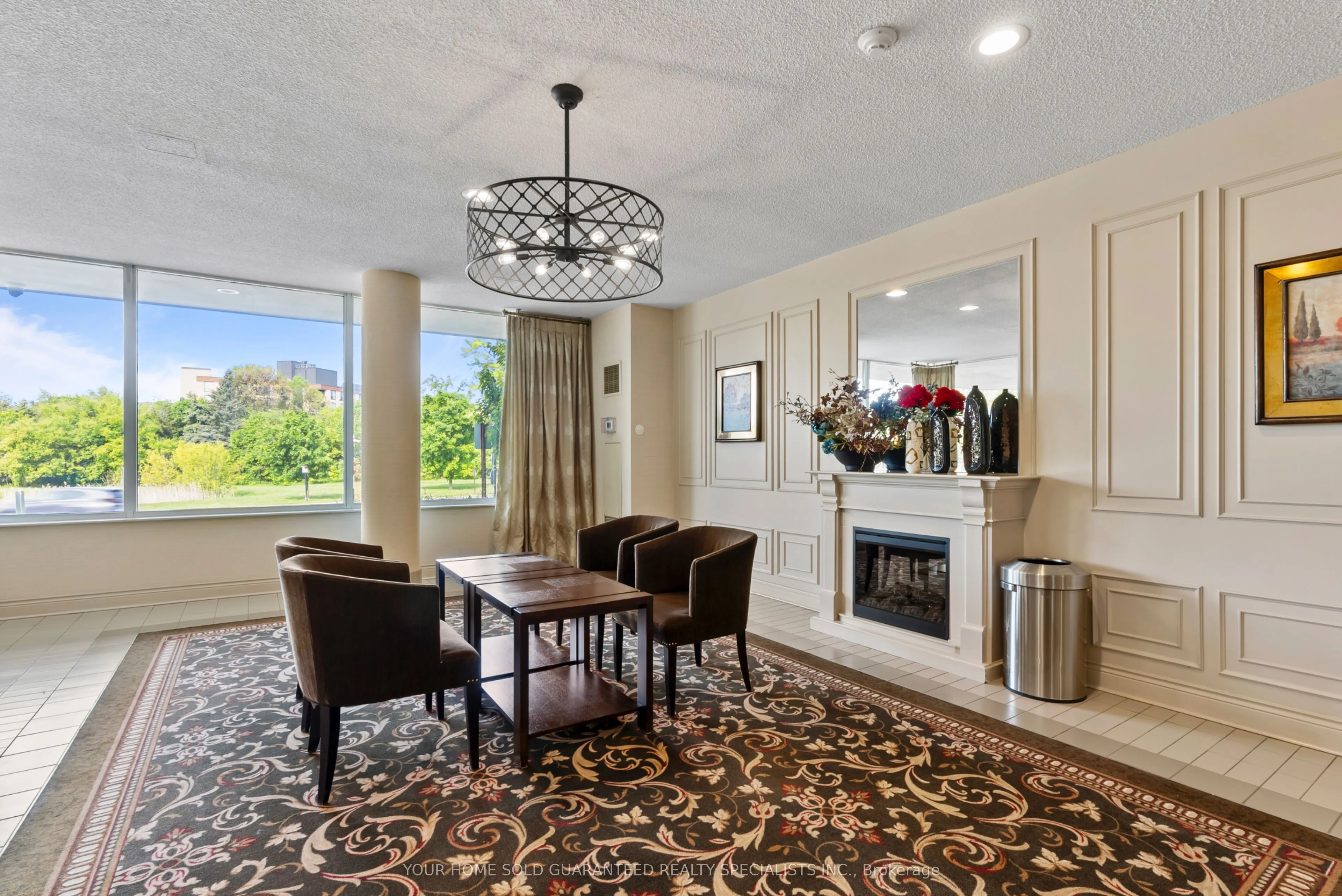 326 Major Mackenzie Drive E, #511