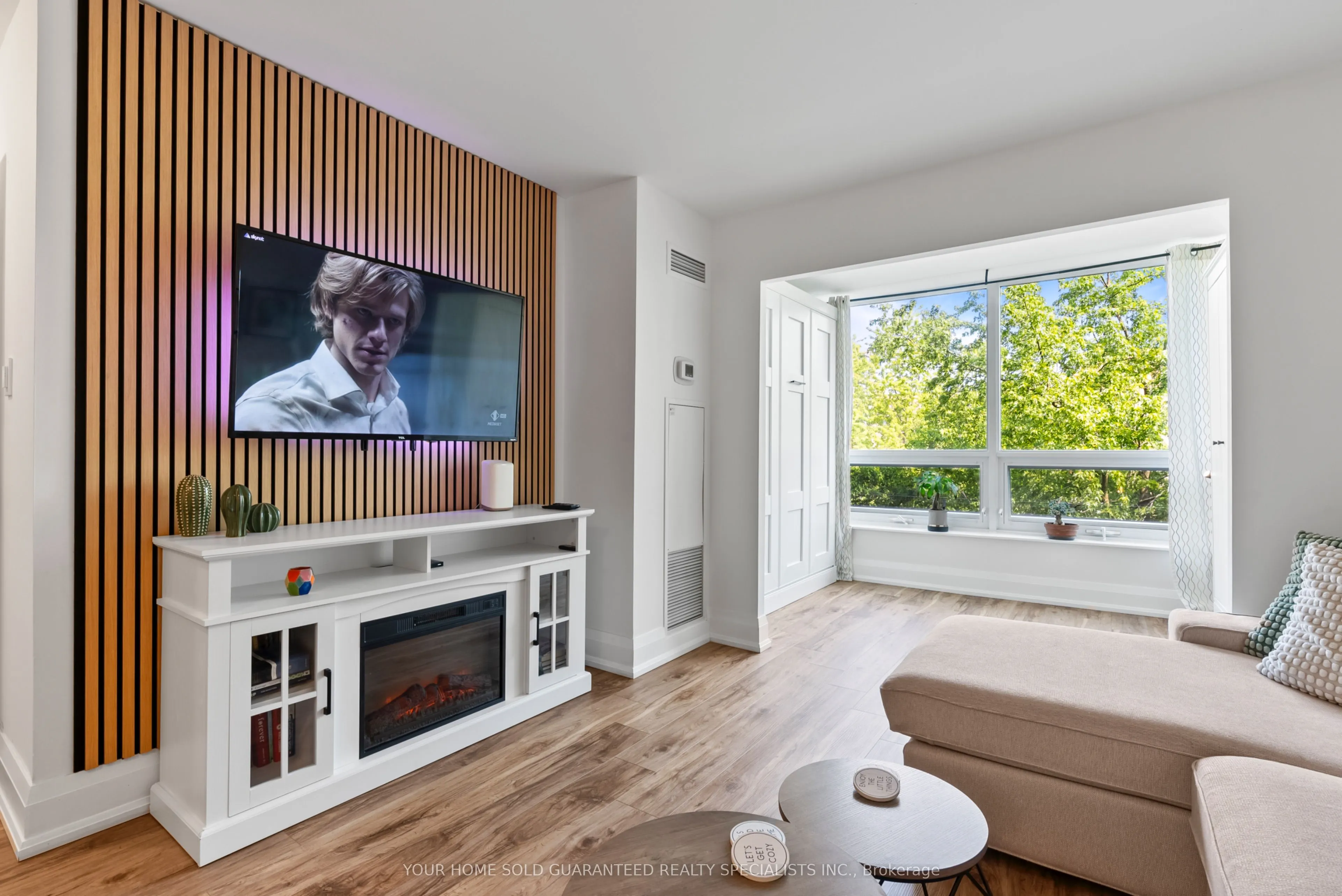 326 Major Mackenzie Drive E, #511