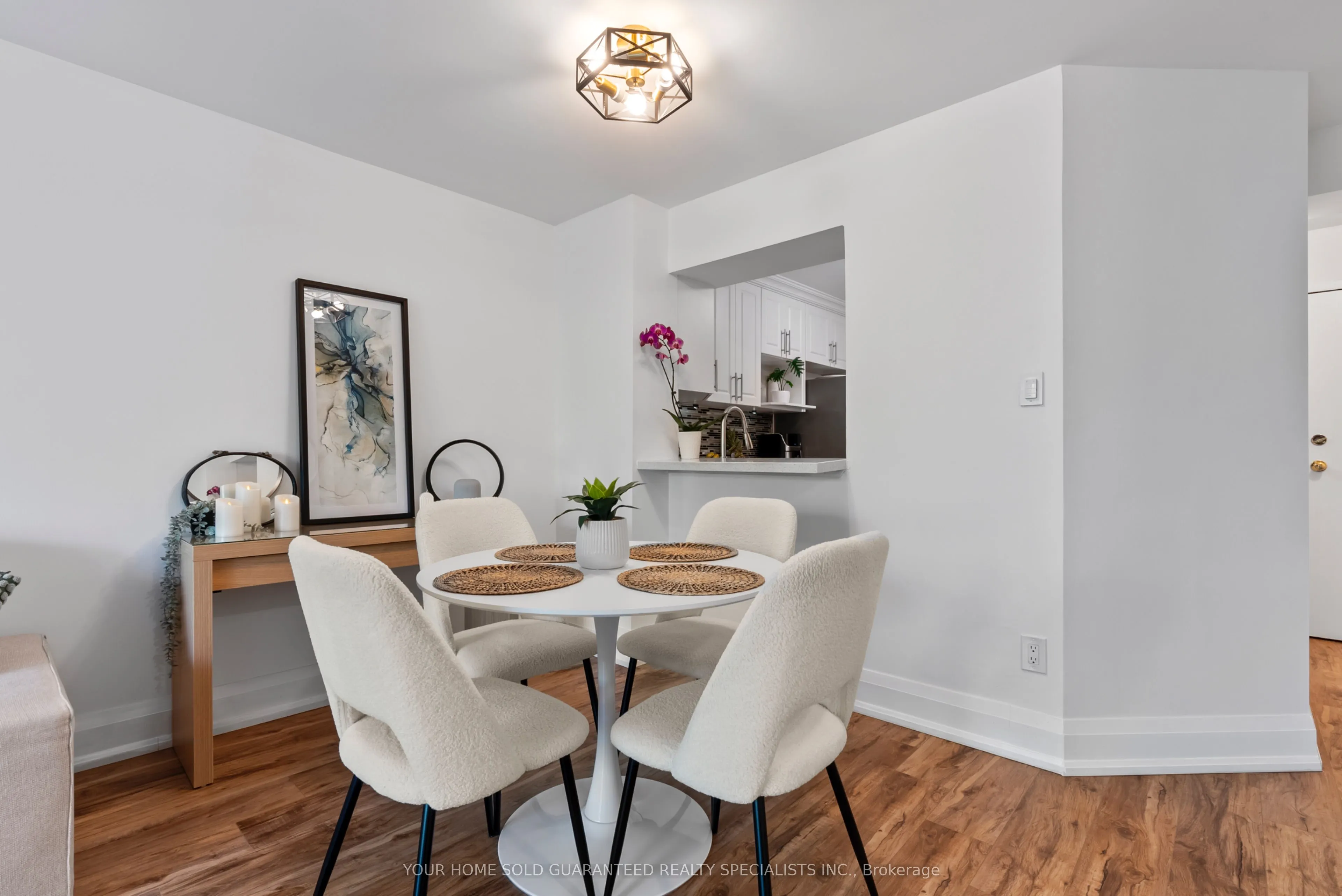 326 Major Mackenzie Drive E, #511