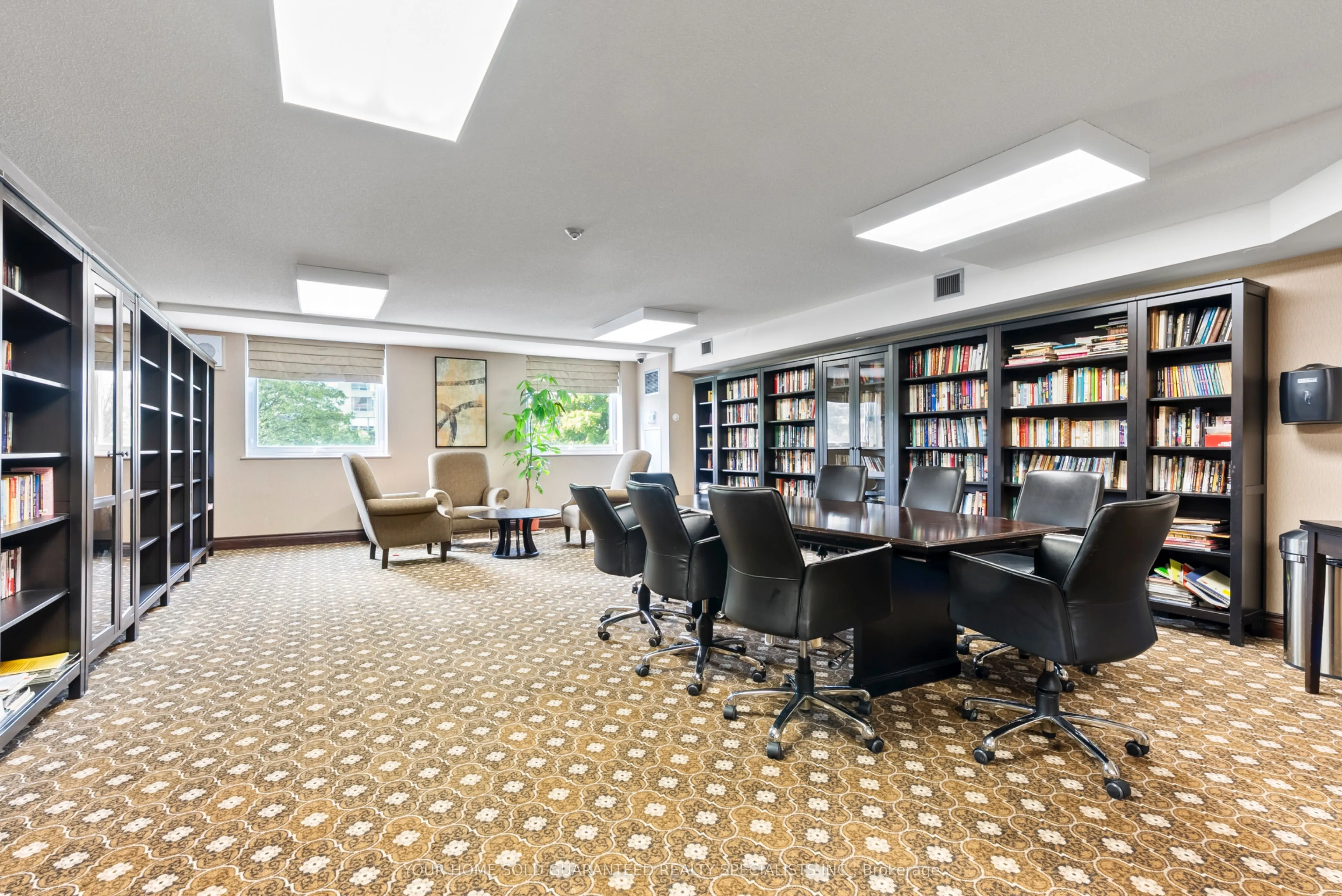 326 Major Mackenzie Drive E, #511