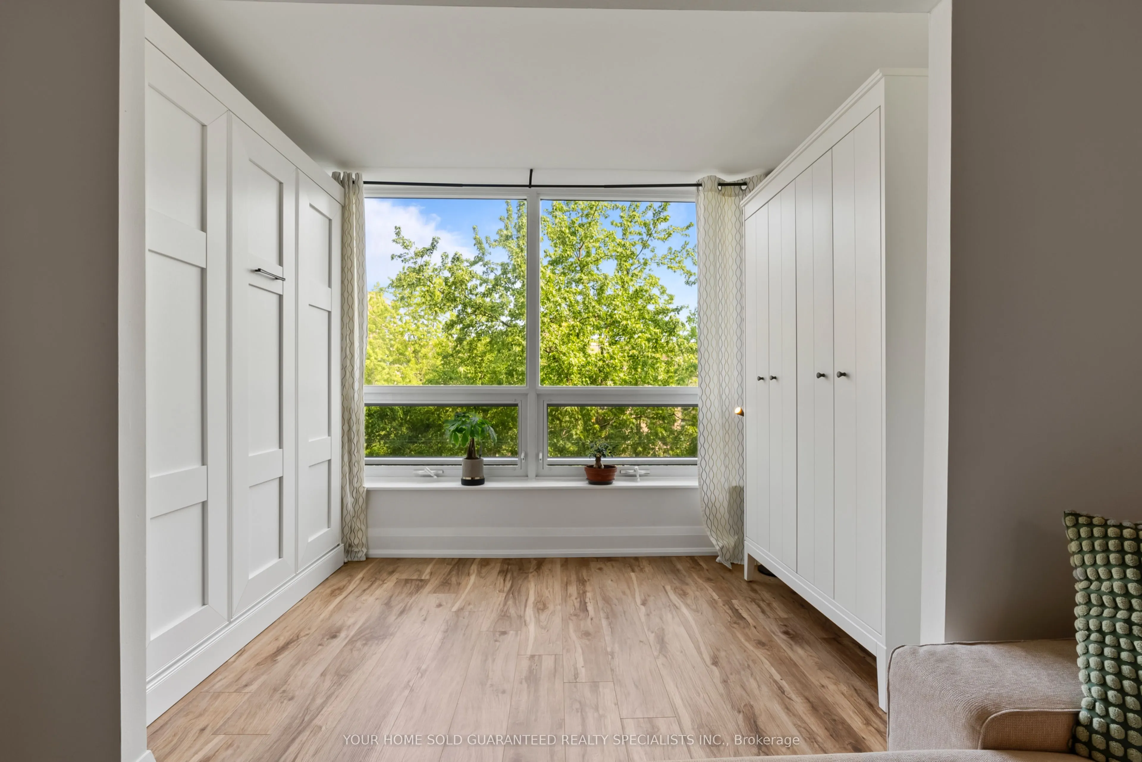 326 Major Mackenzie Drive E, #511